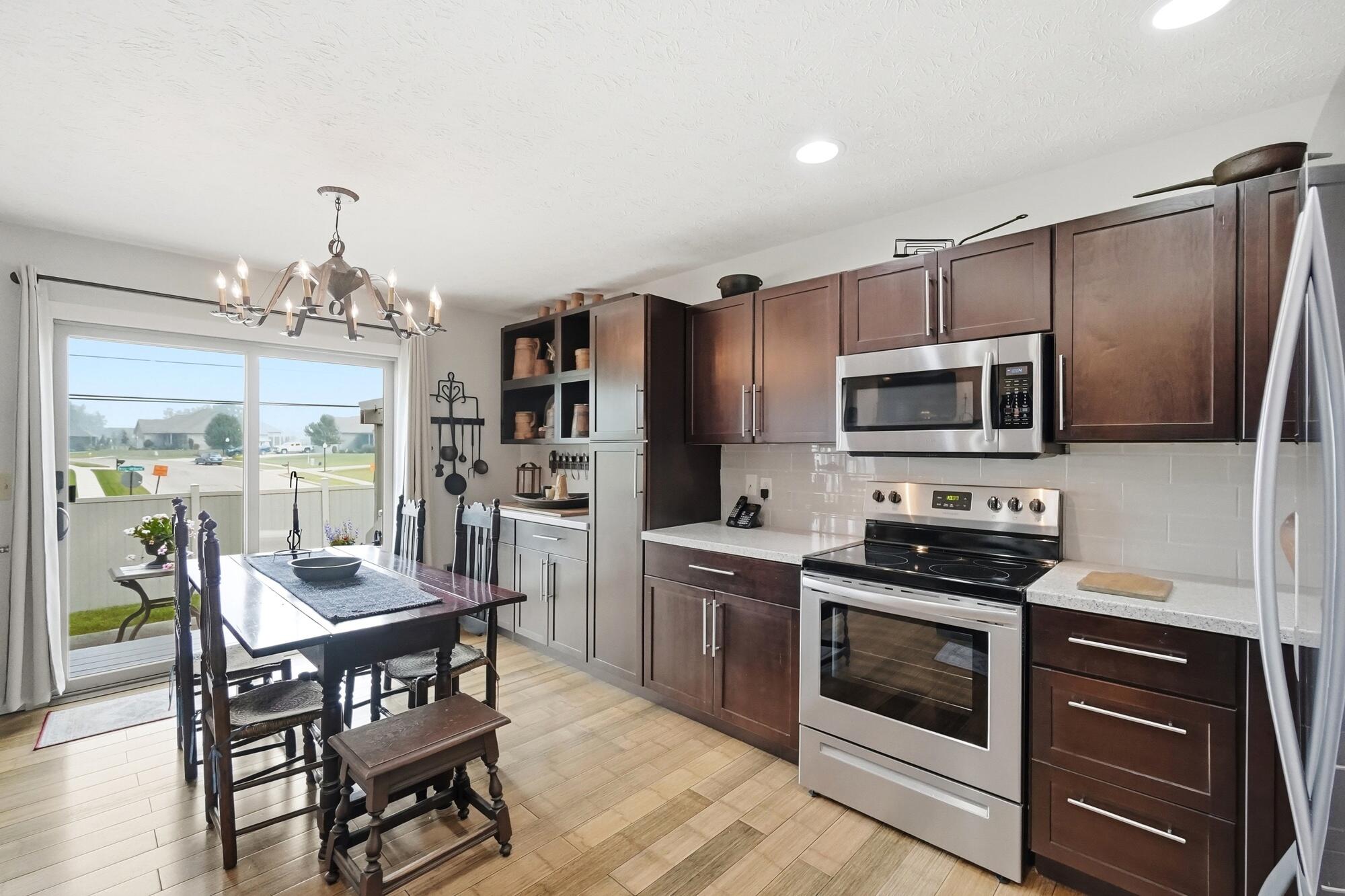 945 Oak Hill, Troy, Ohio 45373