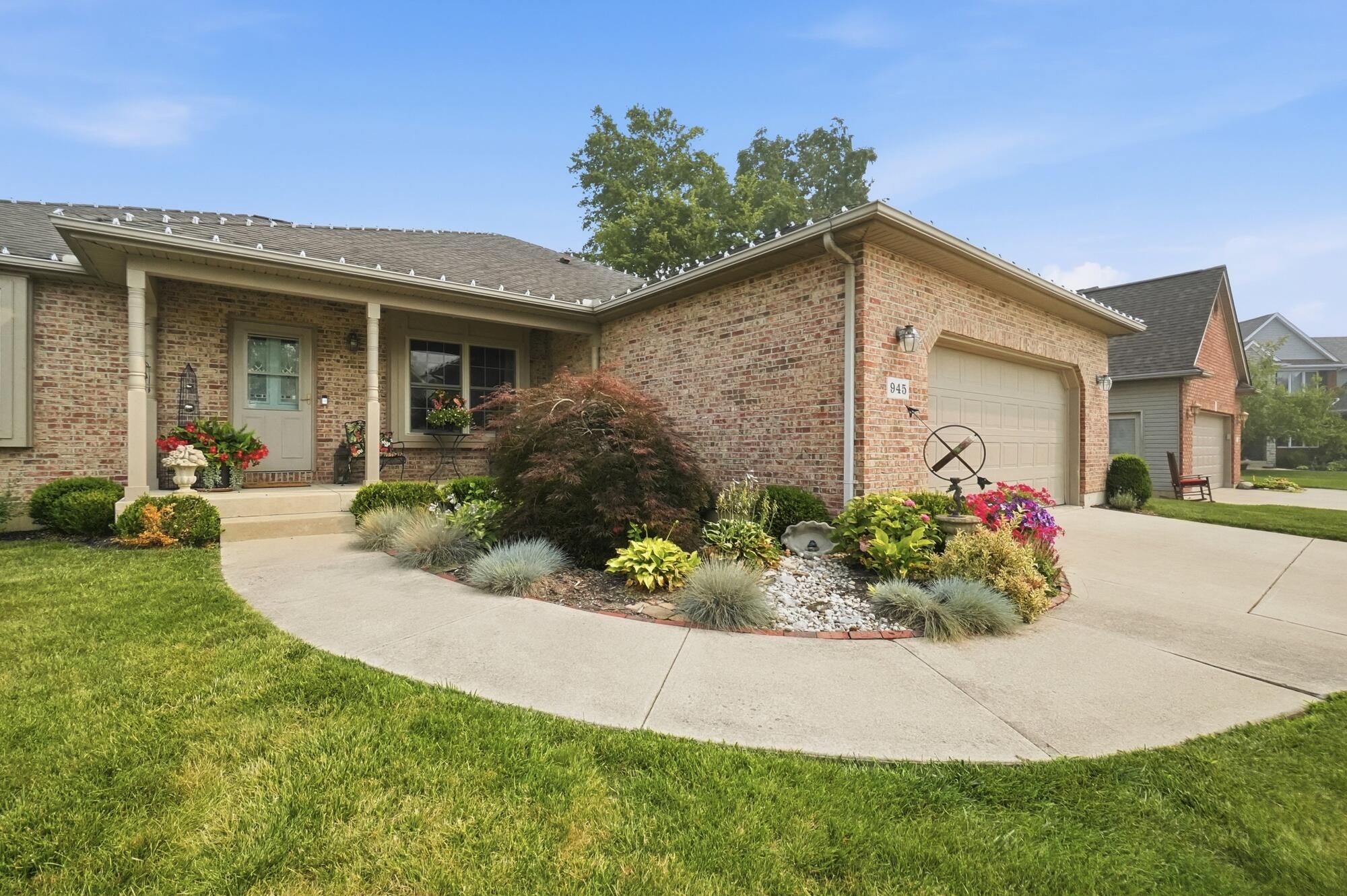 945 Oak Hill, Troy, Ohio 45373