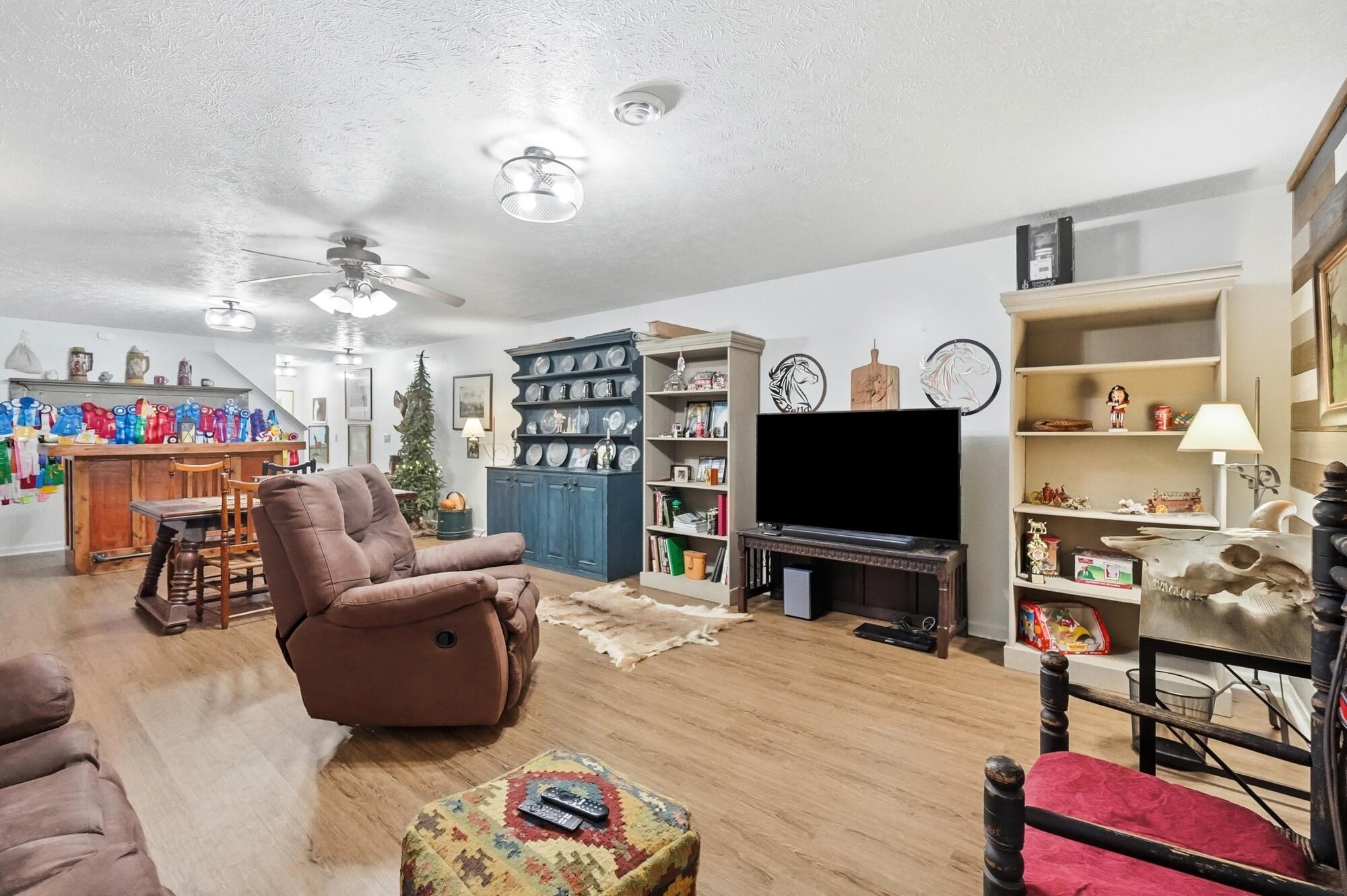 945 Oak Hill, Troy, Ohio 45373