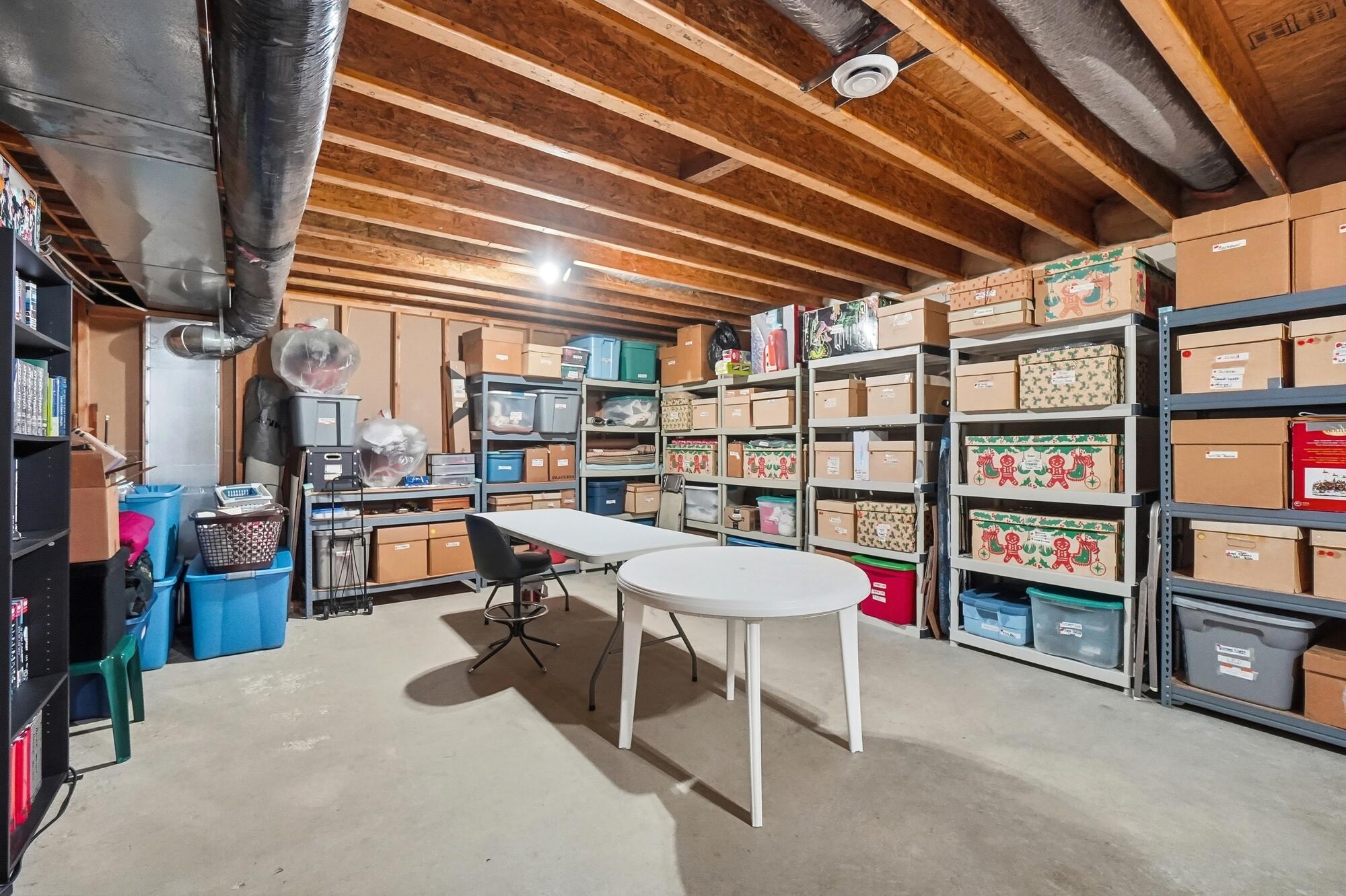 945 Oak Hill, Troy, Ohio 45373