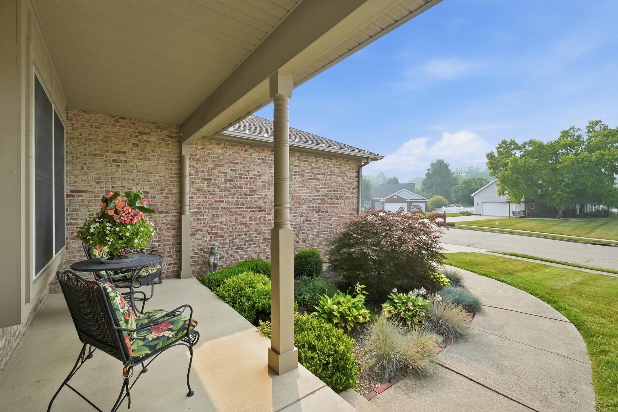 945 Oak Hill, Troy, Ohio 45373