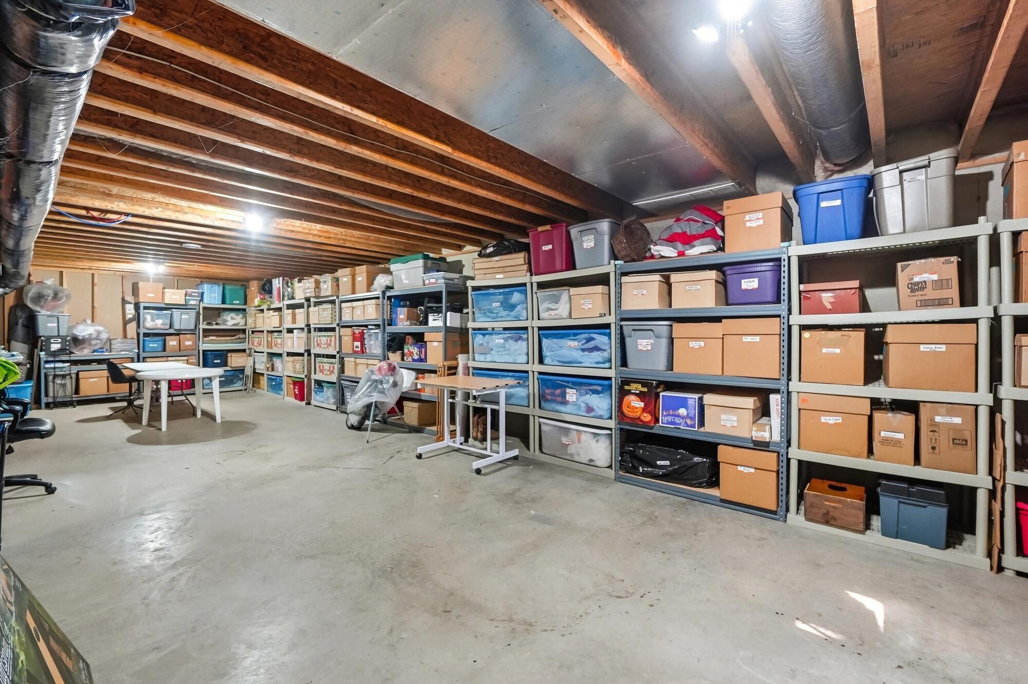 945 Oak Hill, Troy, Ohio 45373