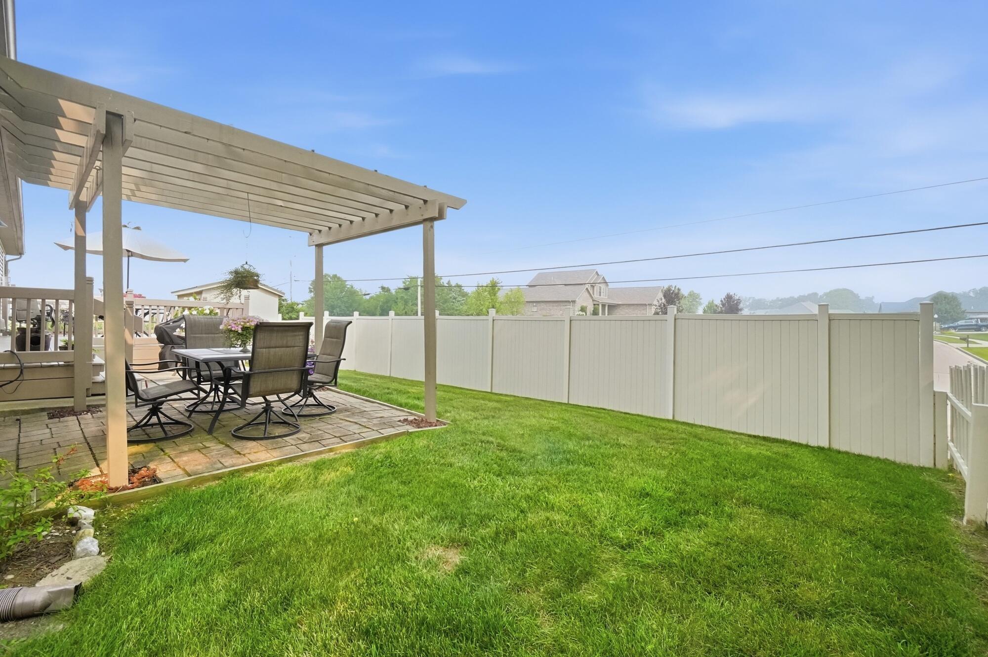 945 Oak Hill, Troy, Ohio 45373