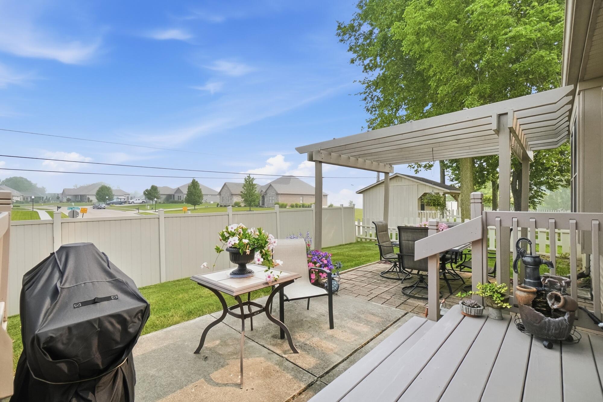 945 Oak Hill, Troy, Ohio 45373