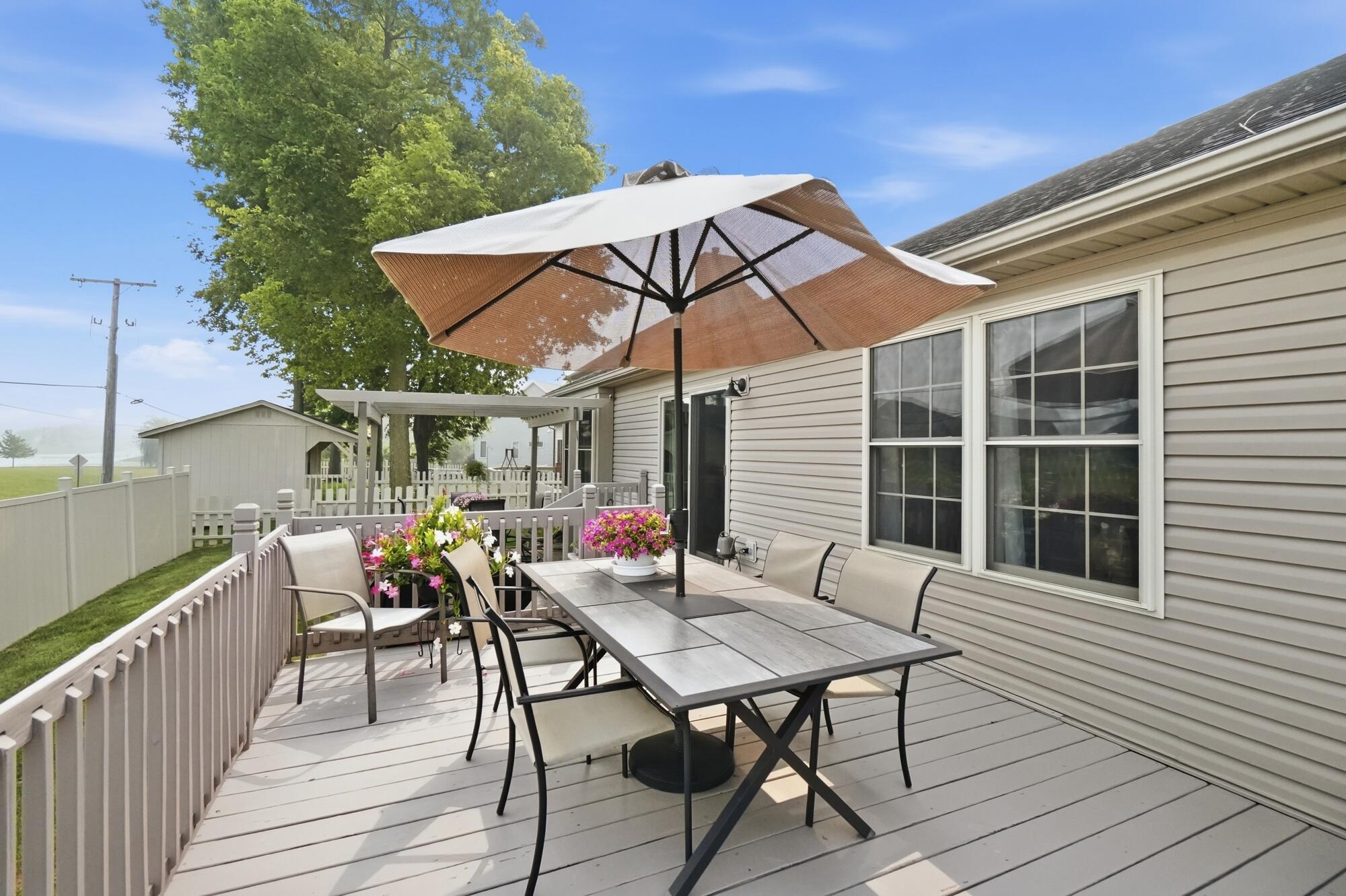 945 Oak Hill, Troy, Ohio 45373