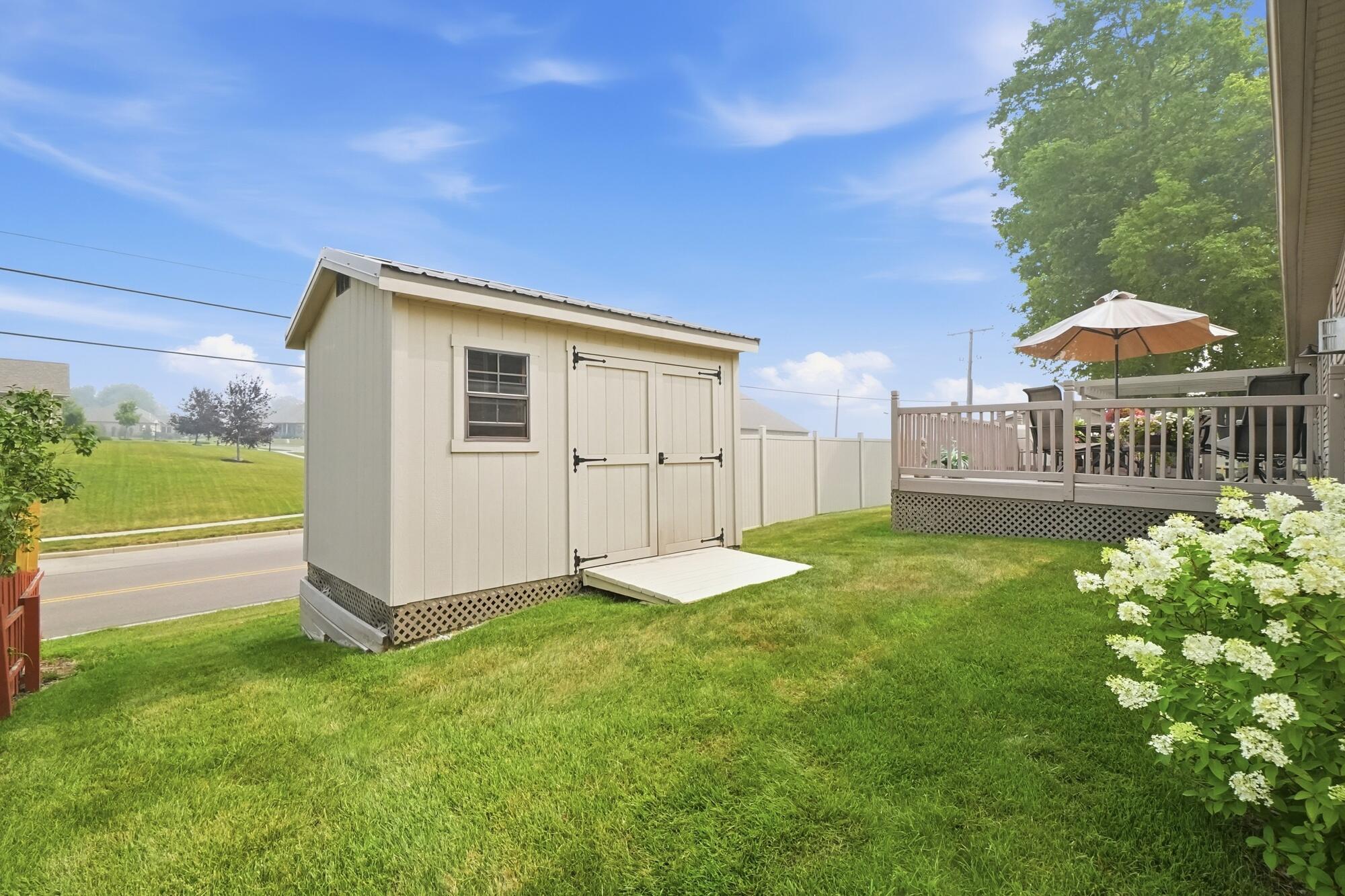 945 Oak Hill, Troy, Ohio 45373