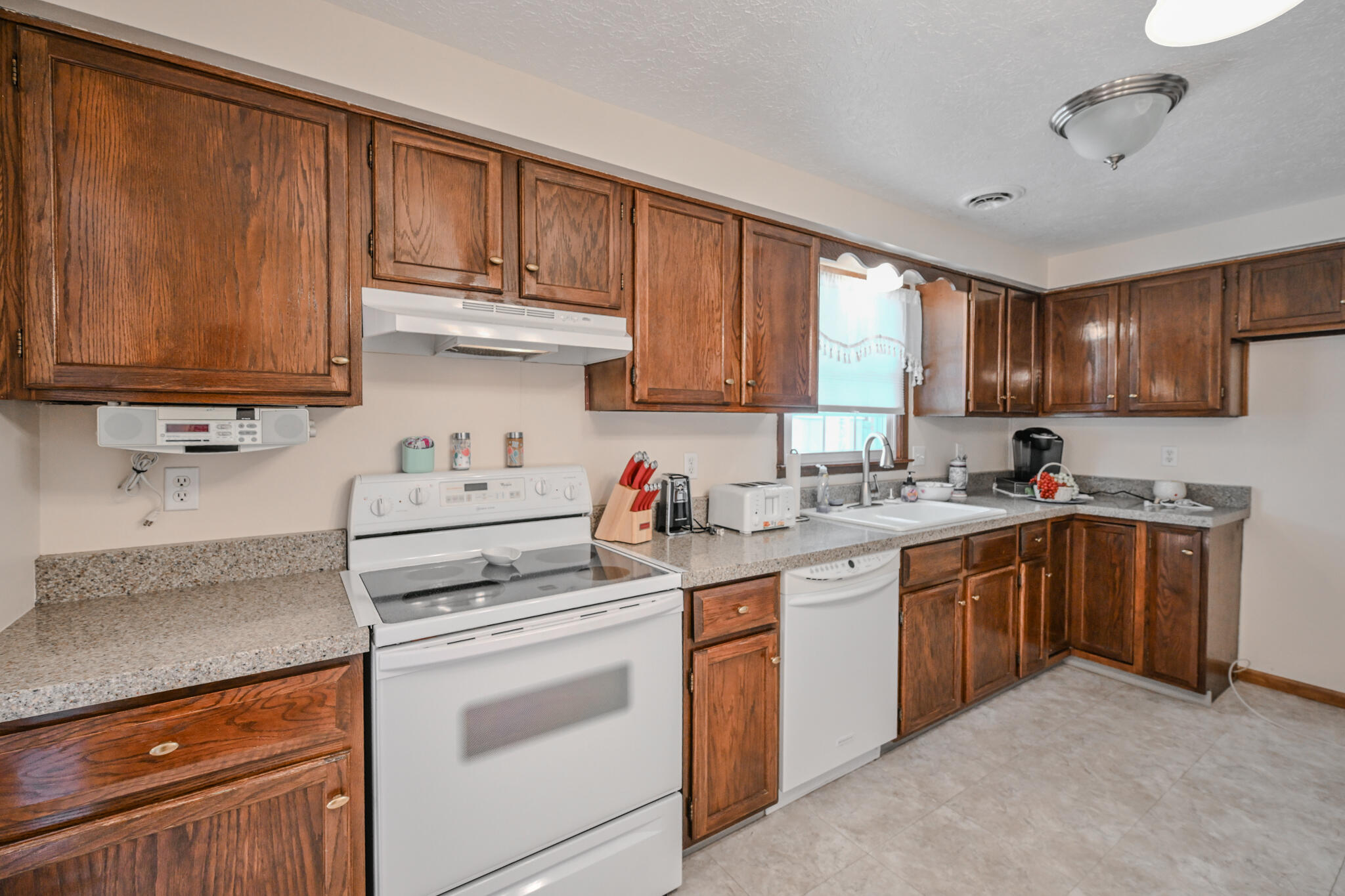 5326 Ridgewood, Springfield, Ohio 45503
