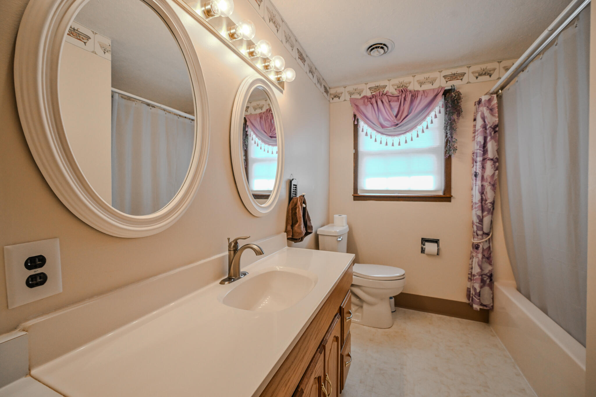 5326 Ridgewood, Springfield, Ohio 45503