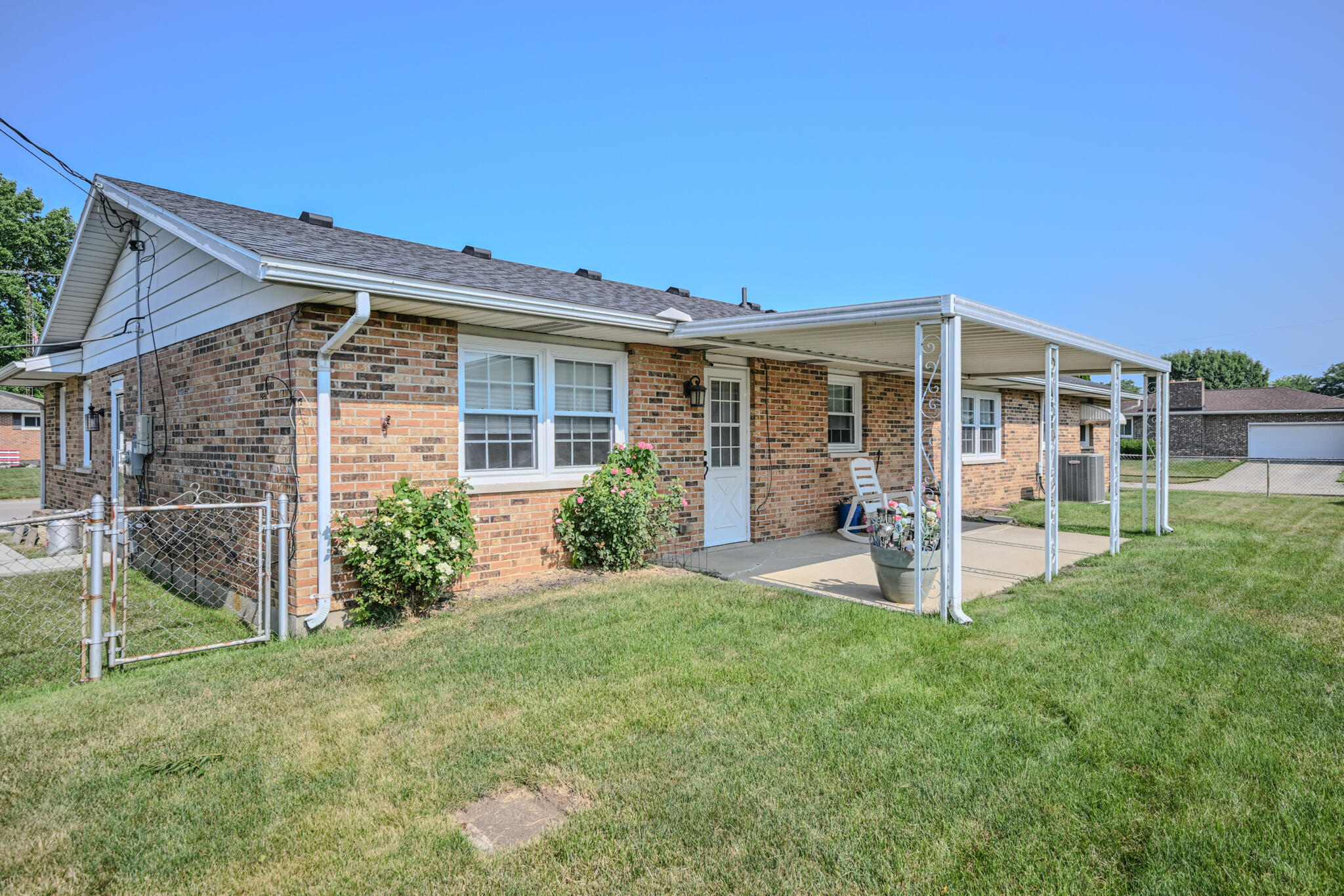 5326 Ridgewood, Springfield, Ohio 45503