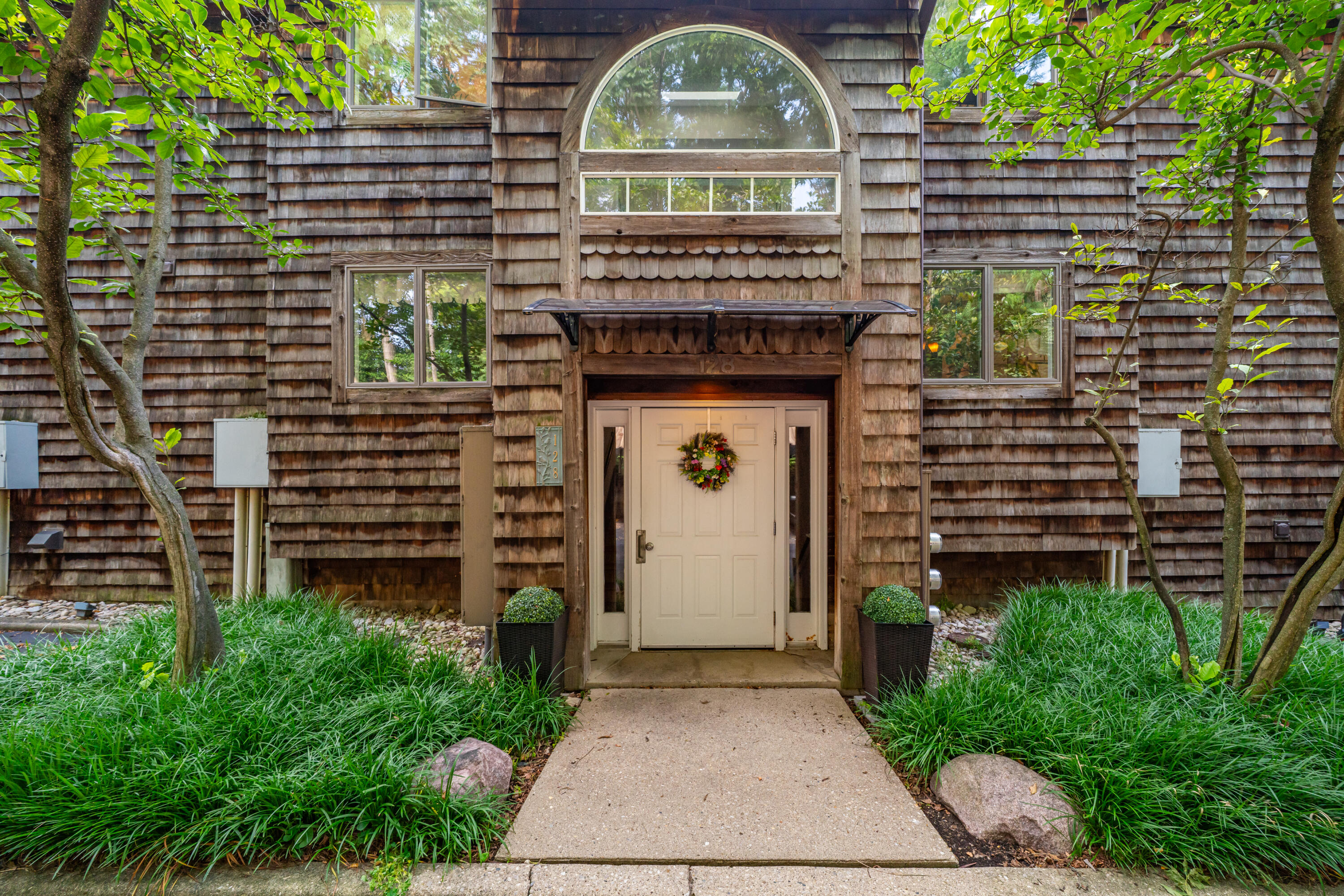128 Bellaire, Dayton, Ohio 45420