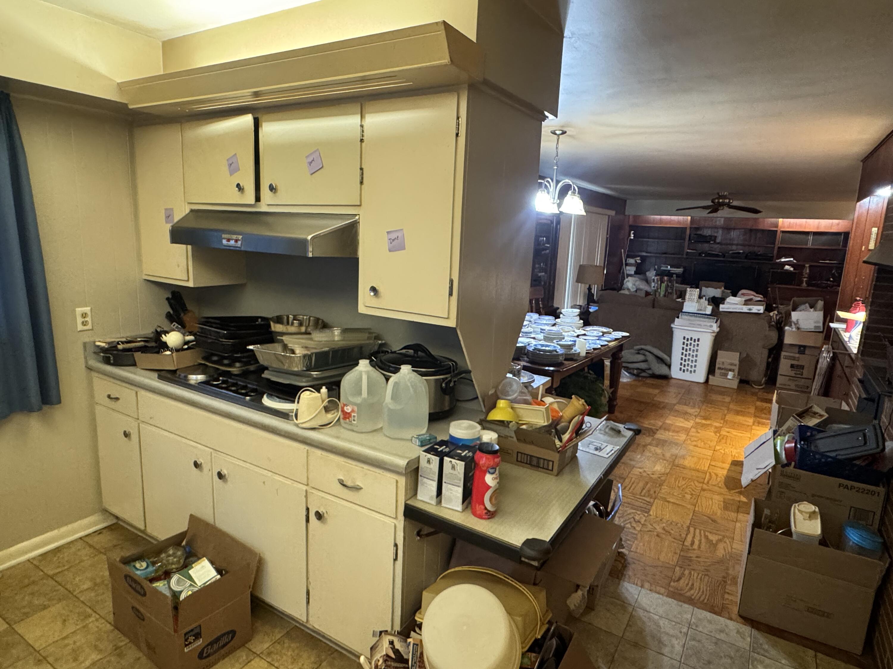 107 Thomaston, Springfield, Ohio 45503