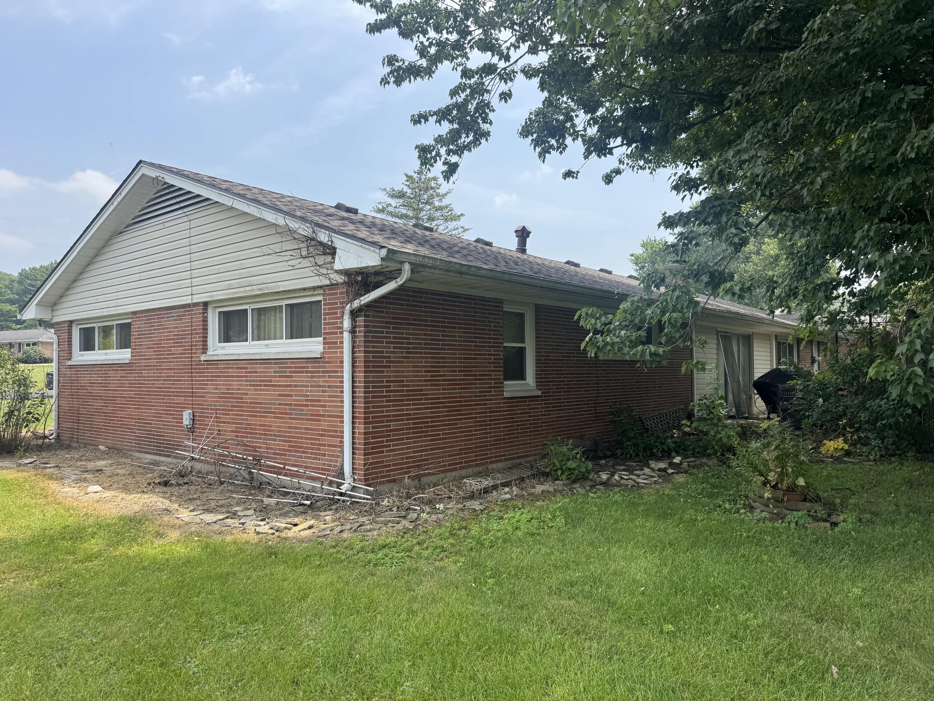 107 Thomaston, Springfield, Ohio 45503