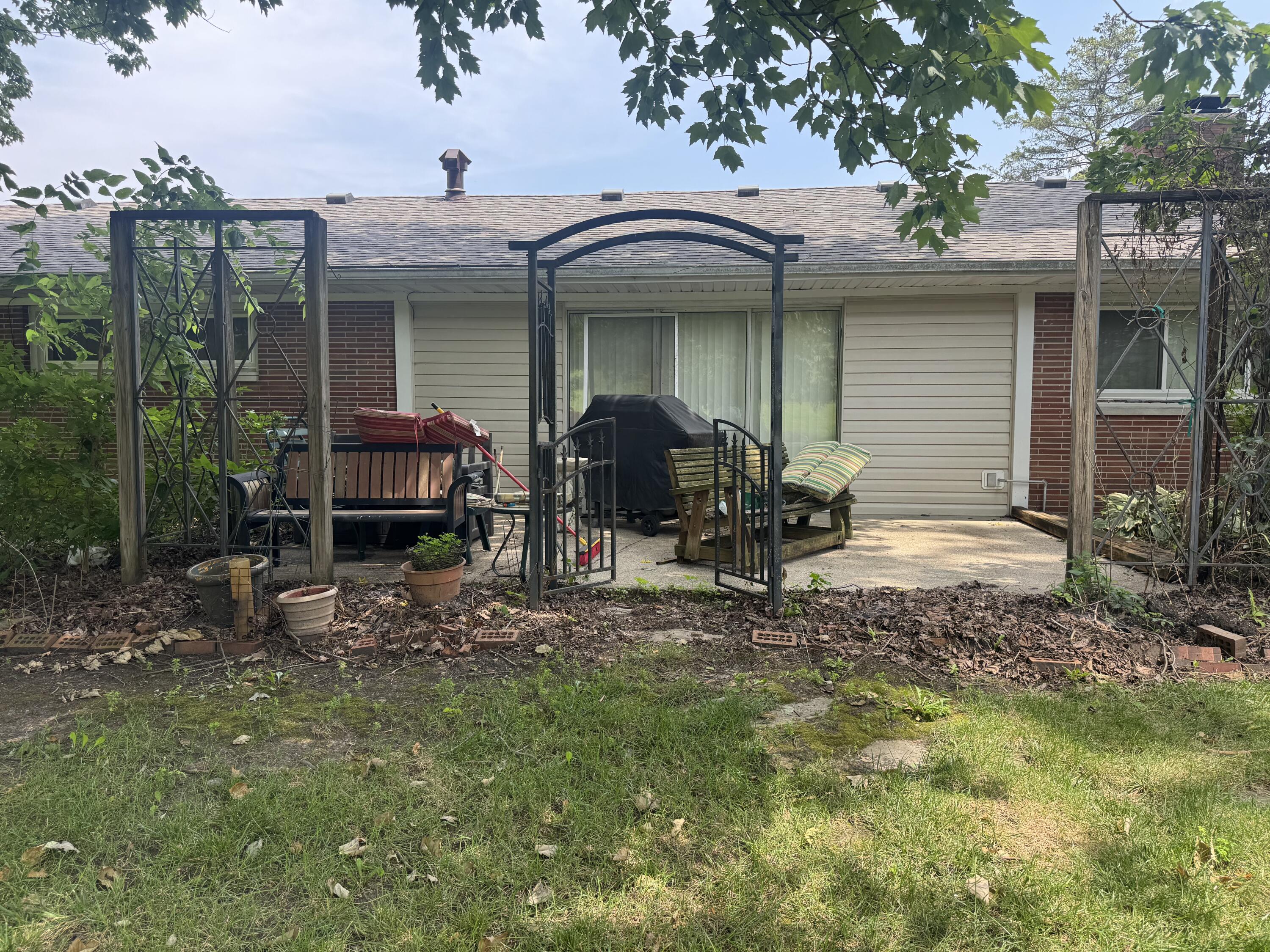 107 Thomaston, Springfield, Ohio 45503
