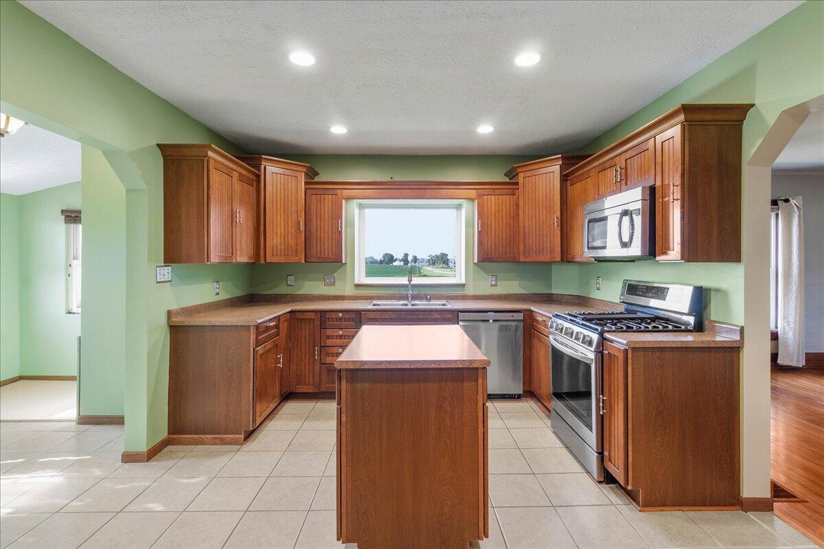 19456 County Road 25, Lakeview, Ohio 43331