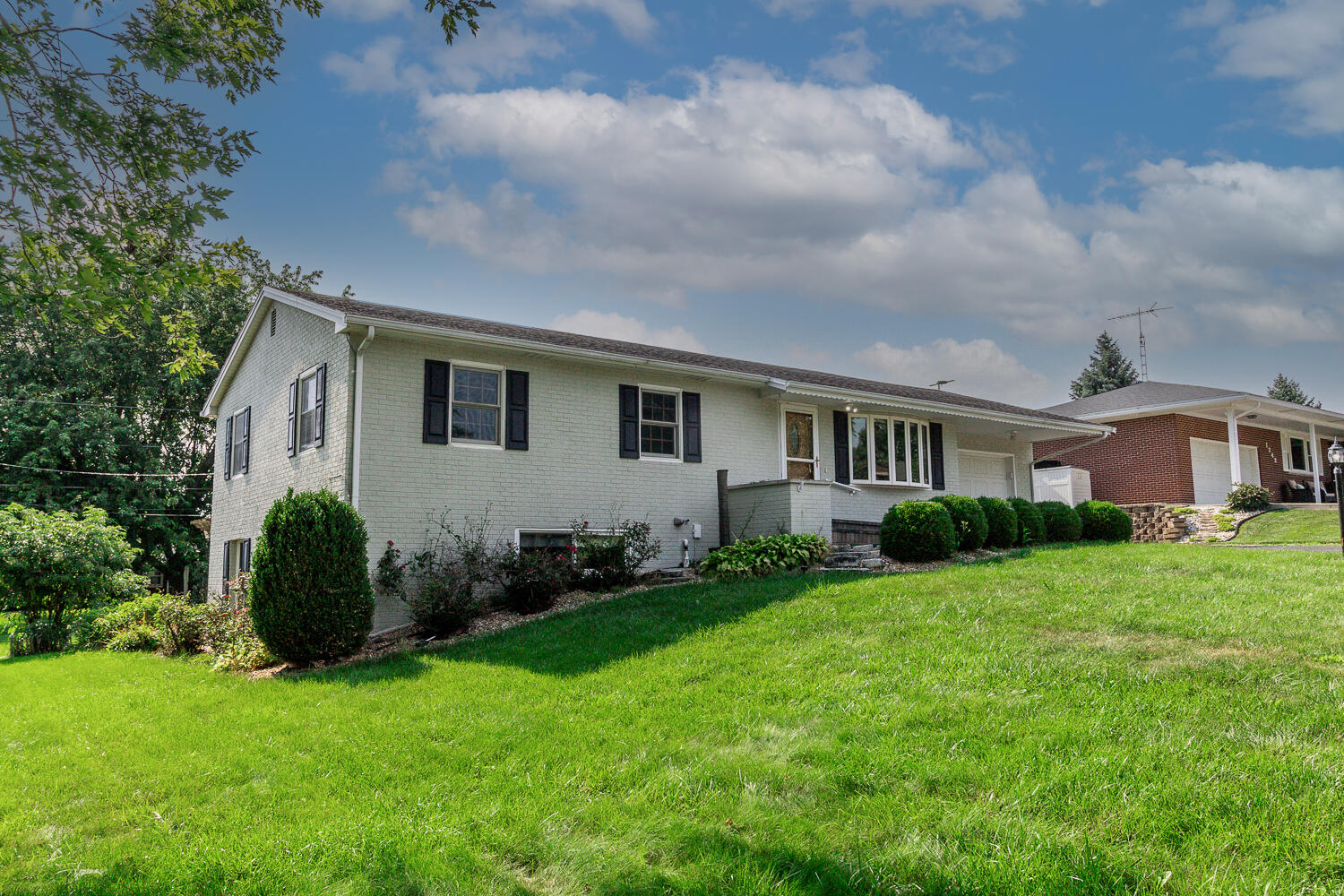 1234 Donald, Greenville, Ohio 45331