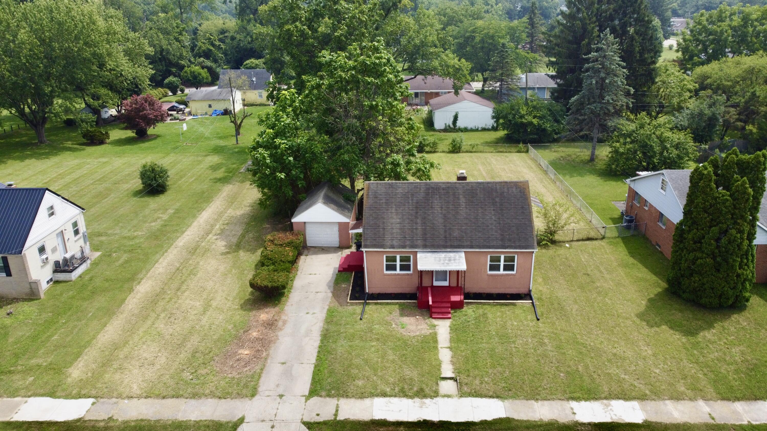 1233 Bellefair, Springfield, Ohio 45506