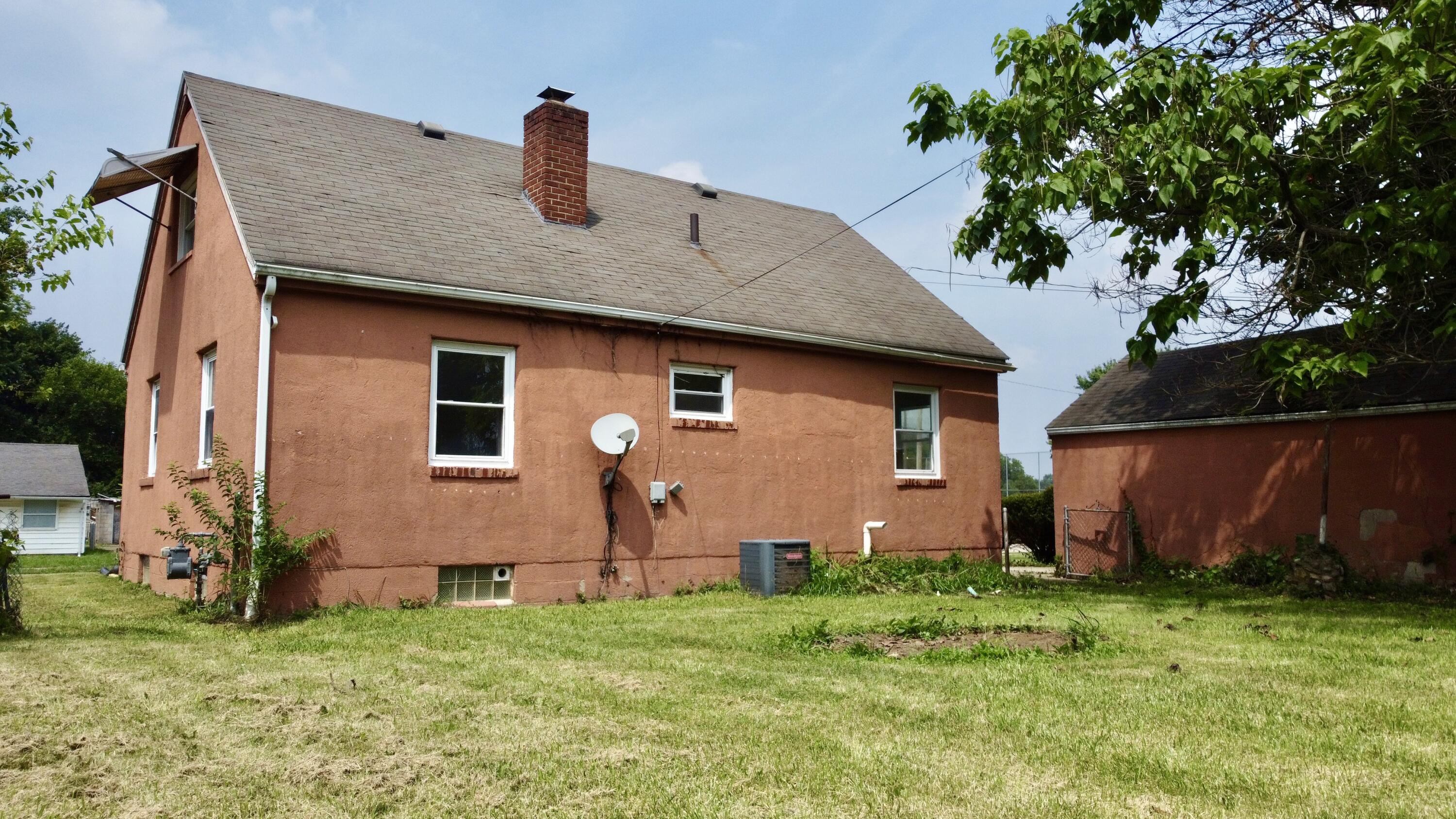 1233 Bellefair, Springfield, Ohio 45506