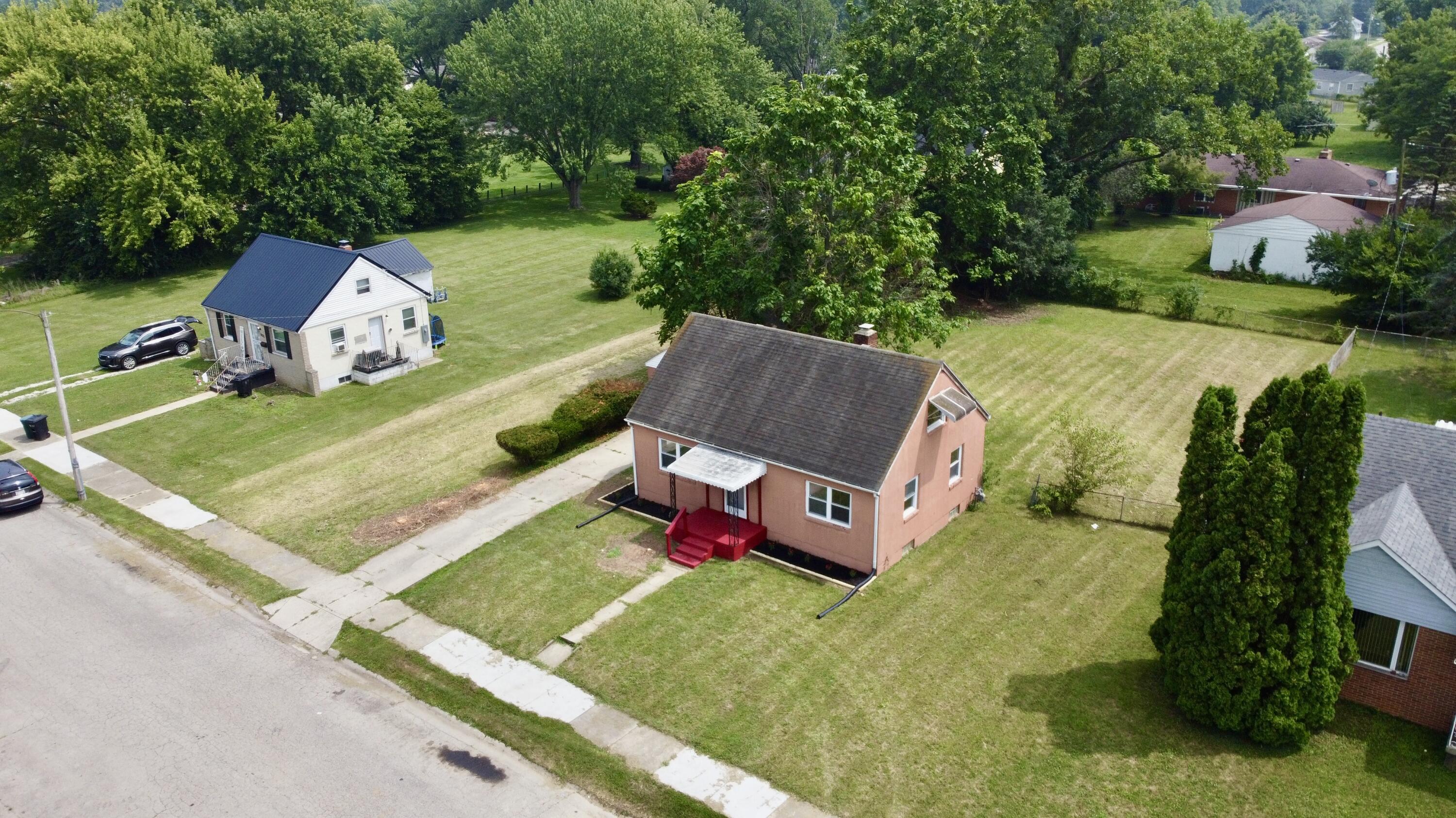 1233 Bellefair, Springfield, Ohio 45506