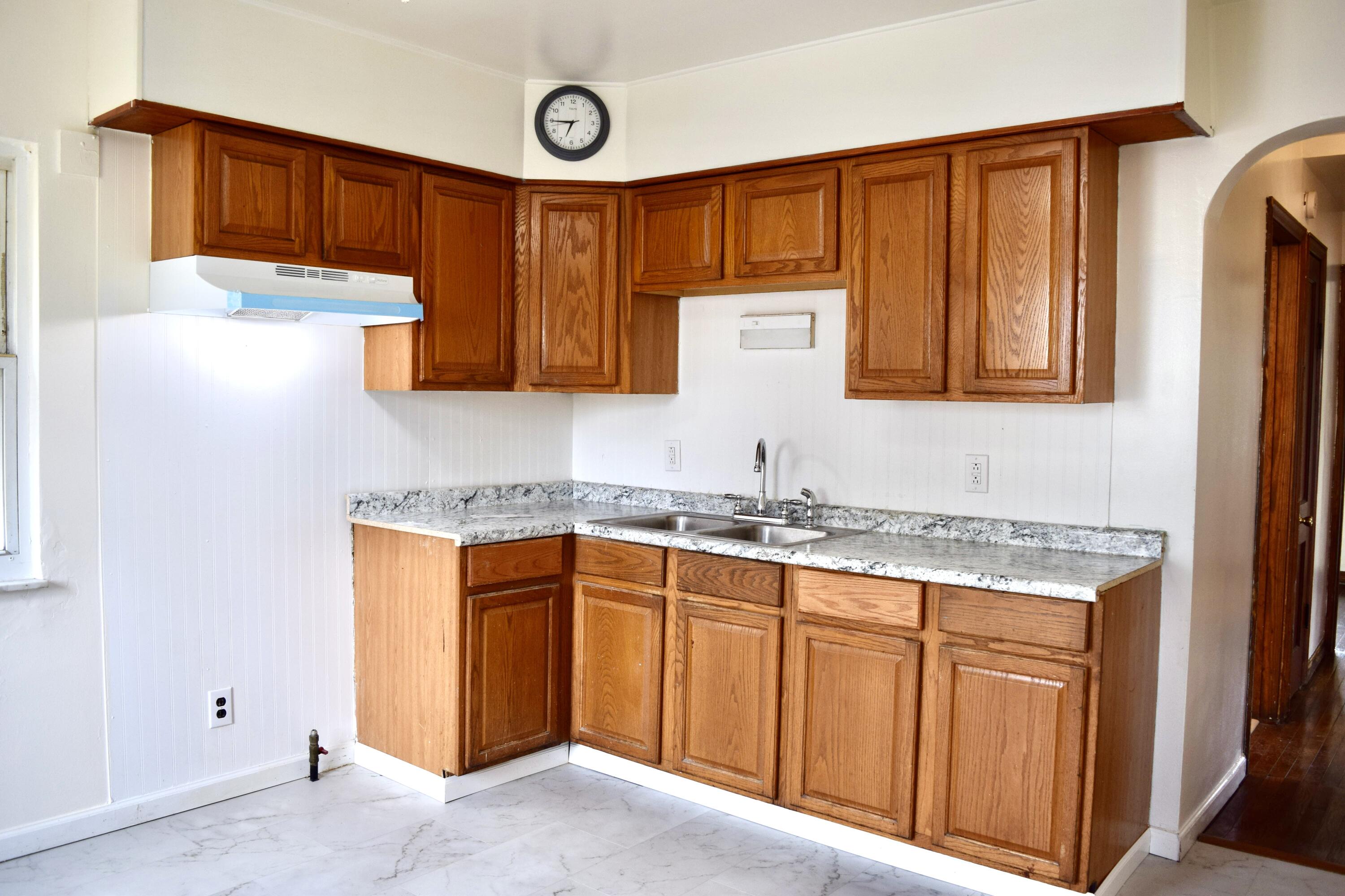 1233 Bellefair, Springfield, Ohio 45506