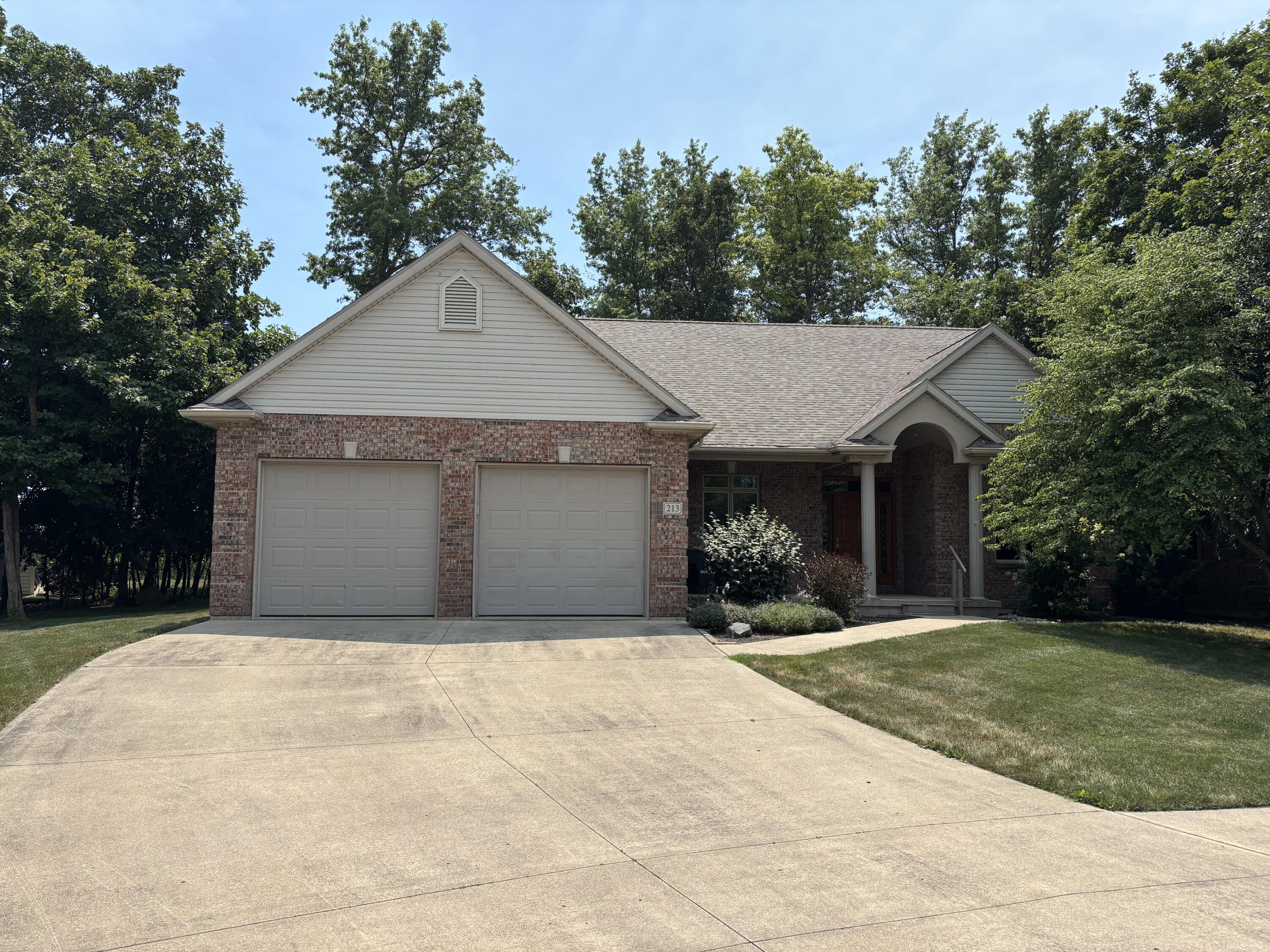 213 Peridot, Anna, Ohio 45302