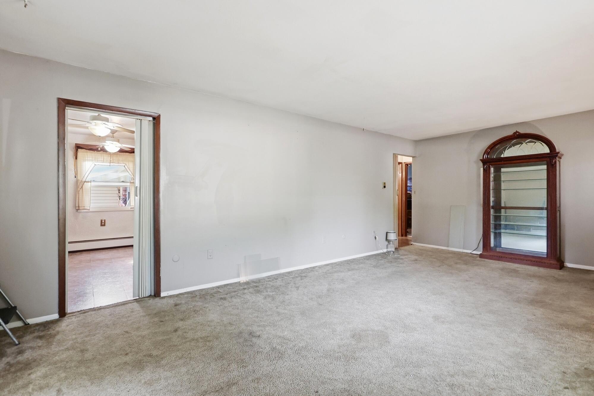 5890 Springfield Xenia, Springfield, Ohio 45502
