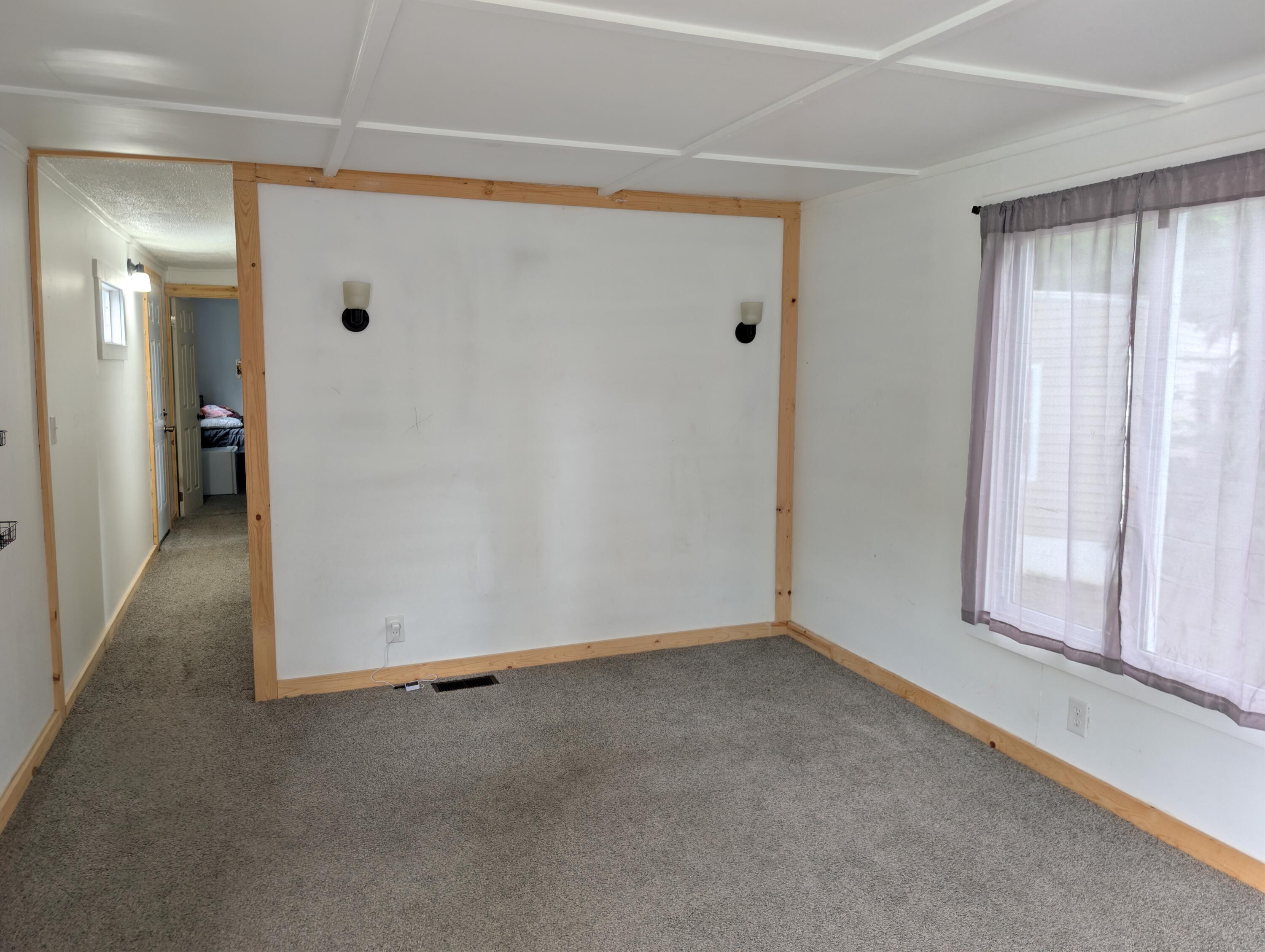 302 Mobile, Springfield, Ohio 45503