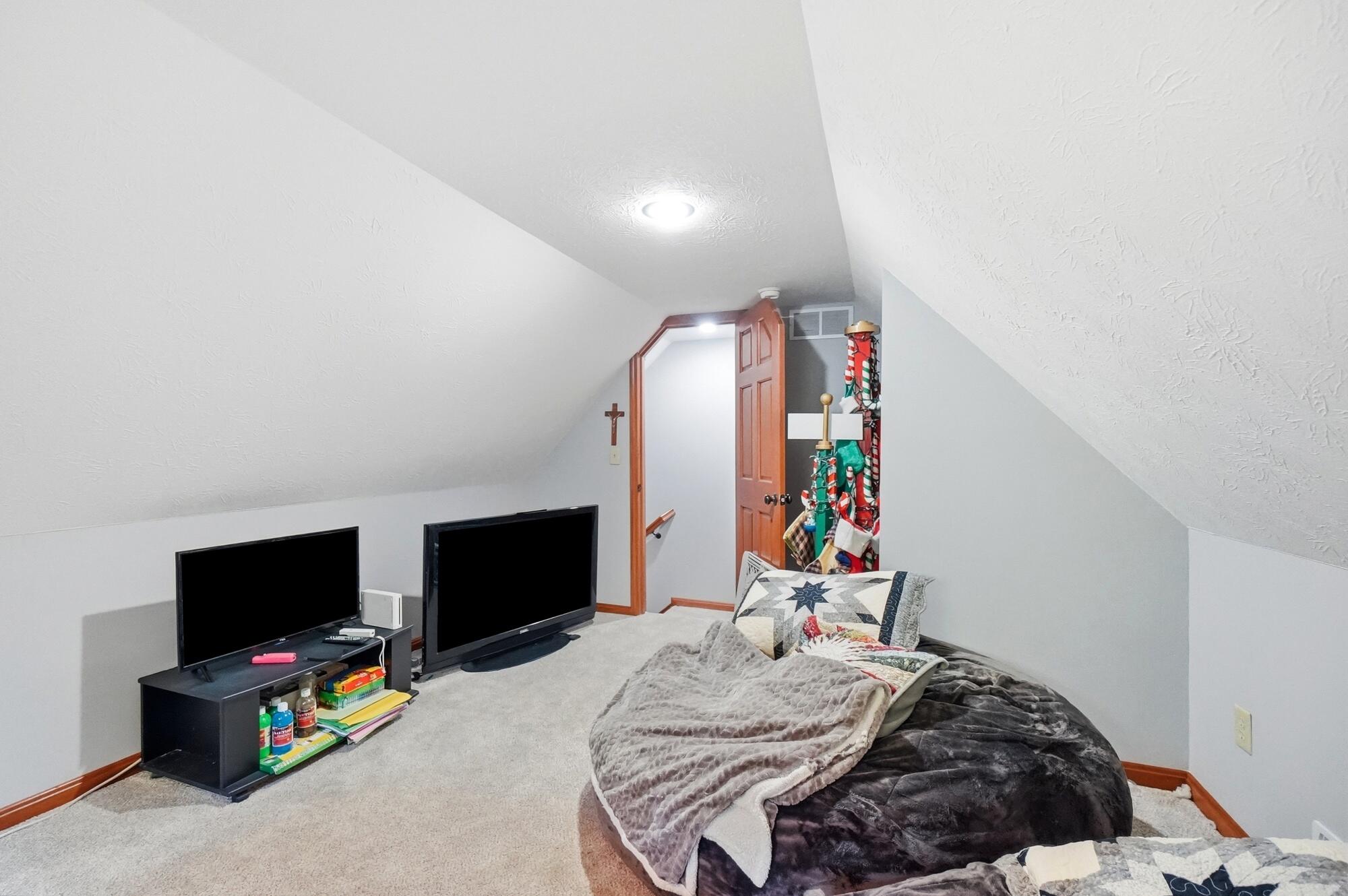 2619 Fox Hollow, Springfield, Ohio 45502