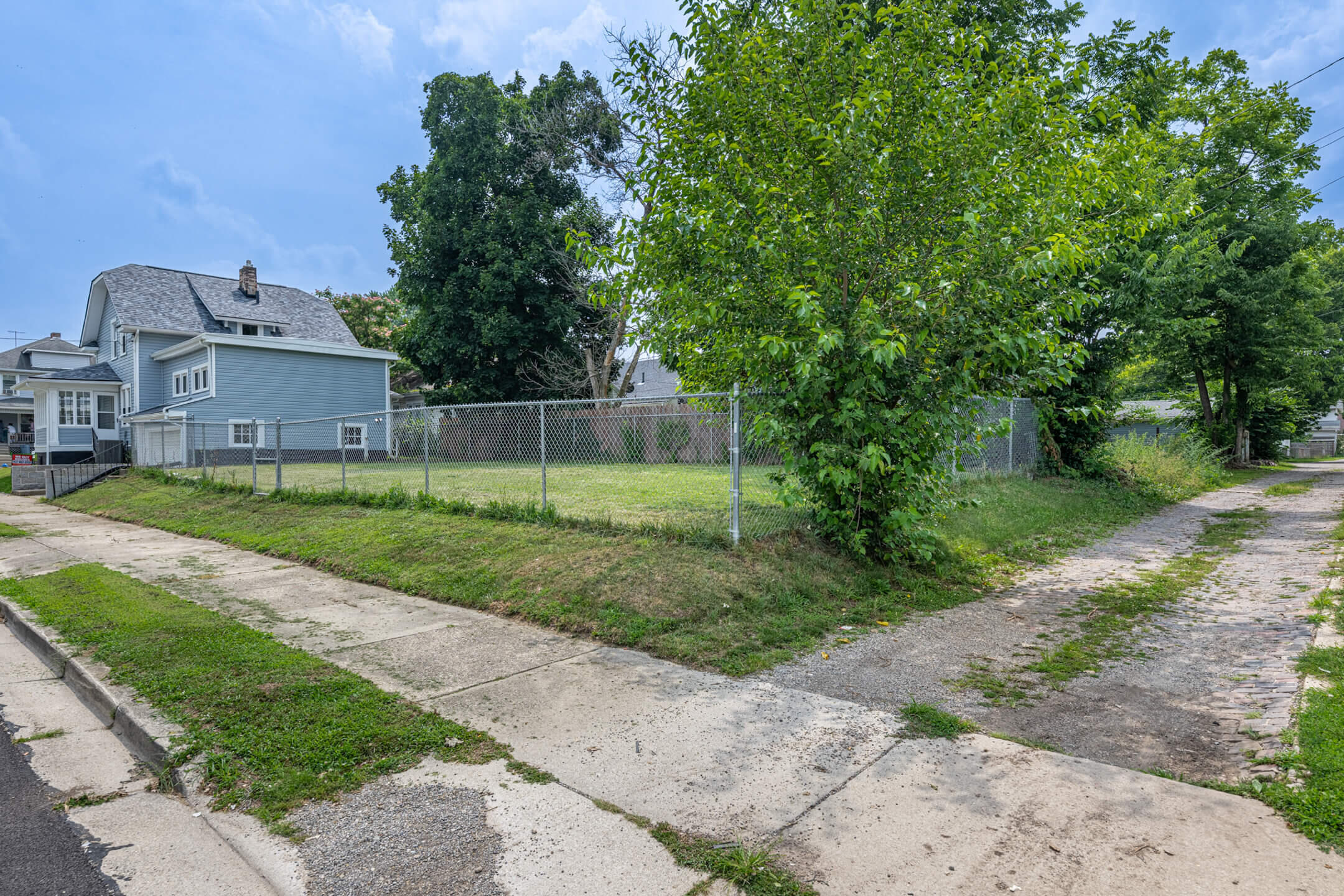 620 Cecil, Springfield, Ohio 45503