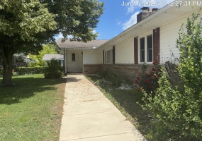 945 Wooddale, Urbana, Ohio 43078, 3 Bedrooms Bedrooms, ,2 BathroomsBathrooms,Residential,For Sale,Wooddale,1047213