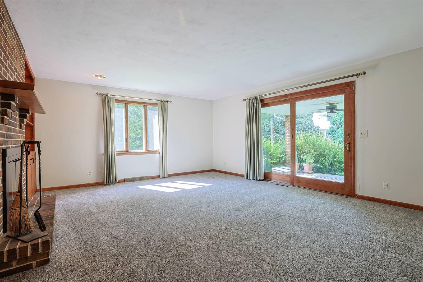 2727 Wellsford, Springfield, Ohio 45503