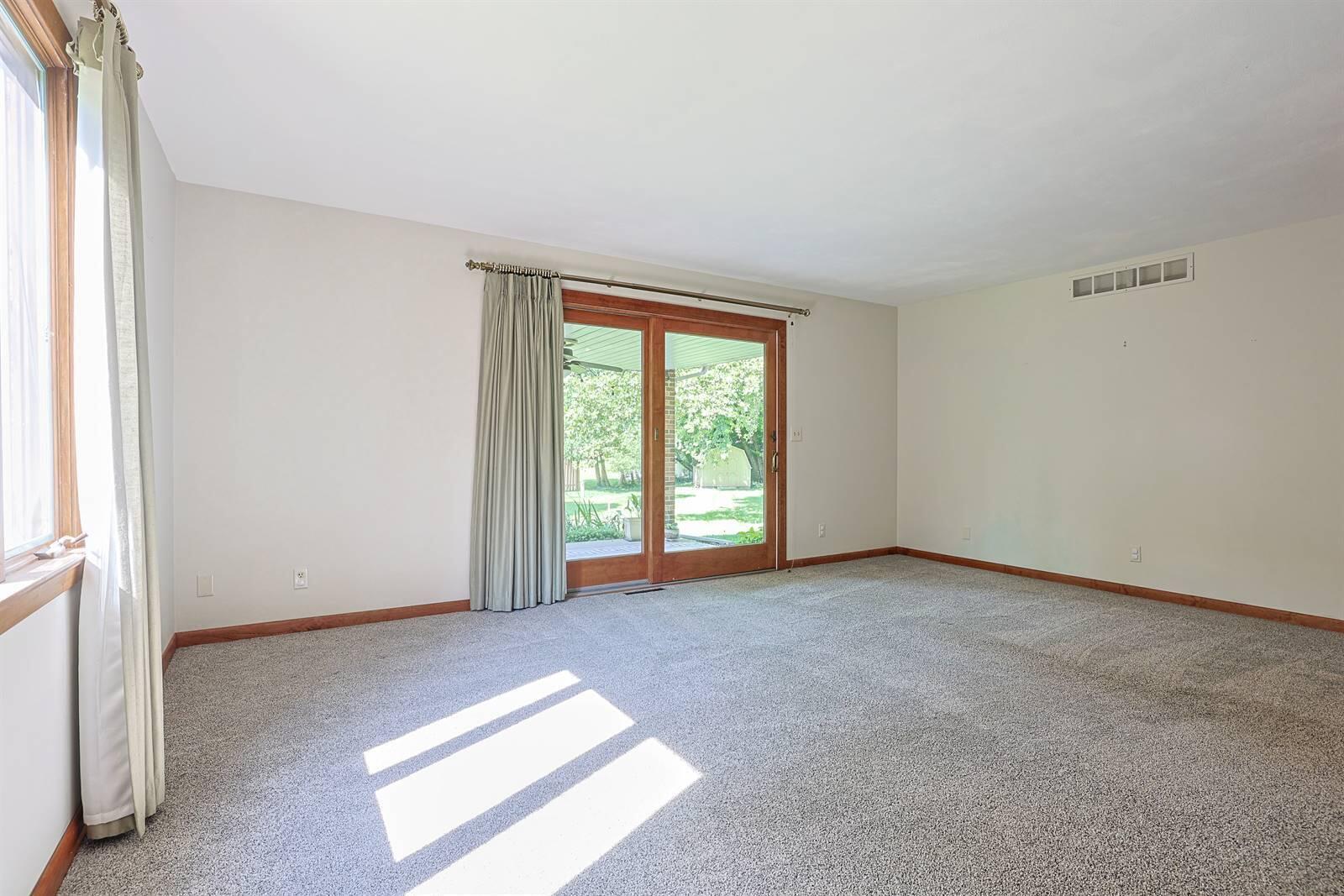 2727 Wellsford, Springfield, Ohio 45503