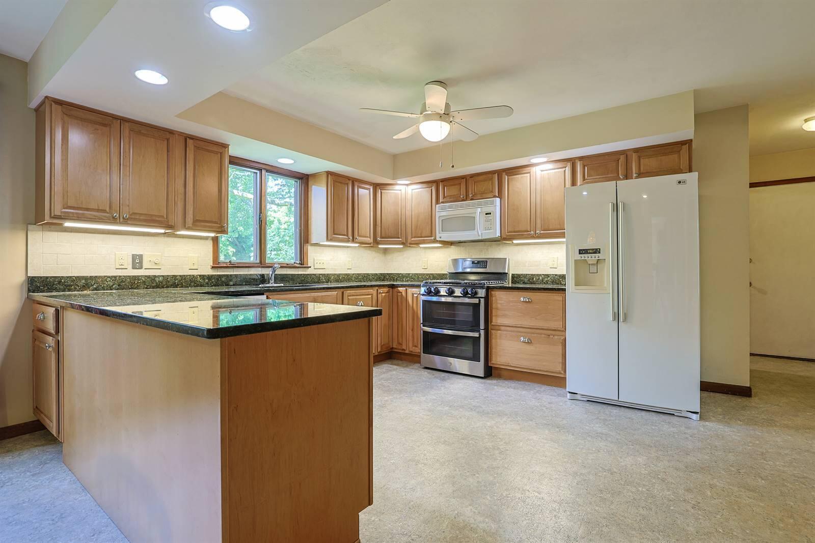 2727 Wellsford, Springfield, Ohio 45503