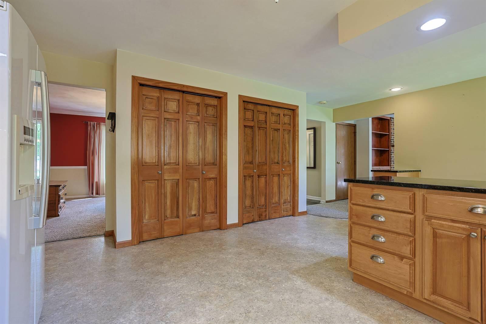2727 Wellsford, Springfield, Ohio 45503
