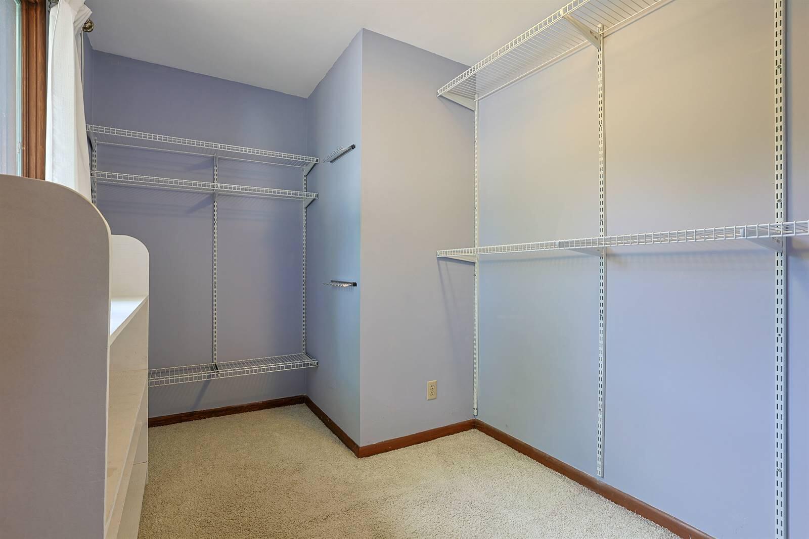2727 Wellsford, Springfield, Ohio 45503