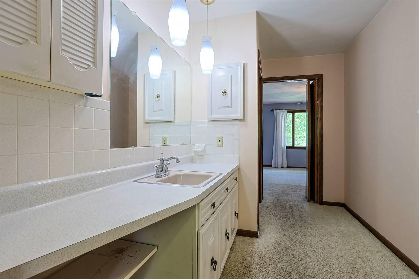 2727 Wellsford, Springfield, Ohio 45503
