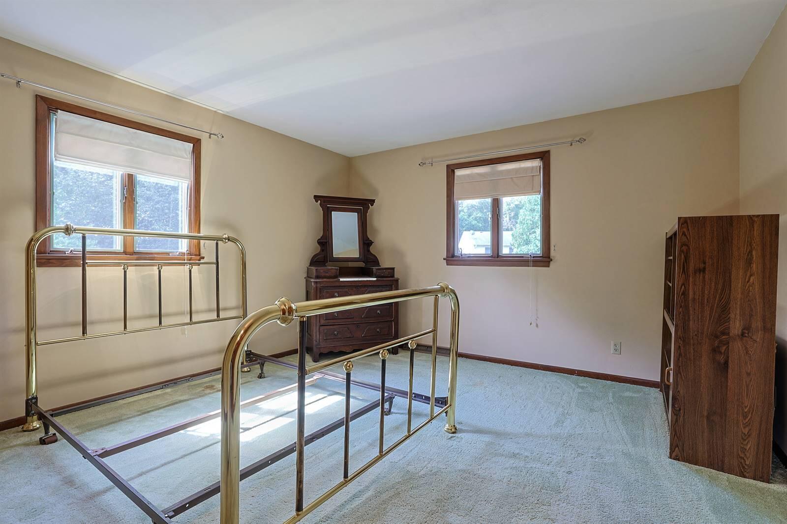 2727 Wellsford, Springfield, Ohio 45503