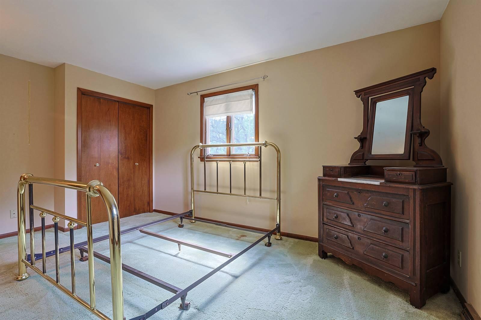 2727 Wellsford, Springfield, Ohio 45503