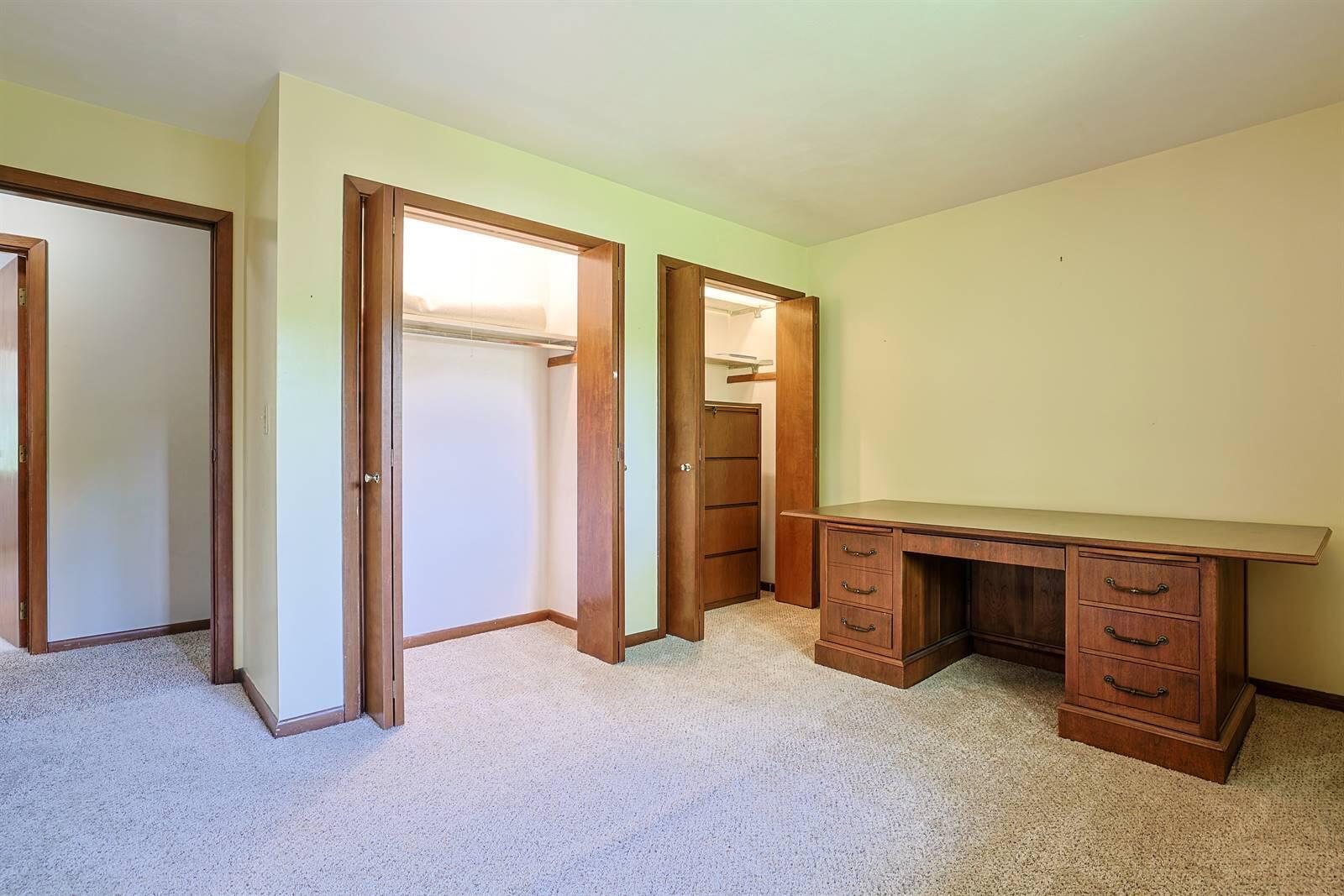 2727 Wellsford, Springfield, Ohio 45503