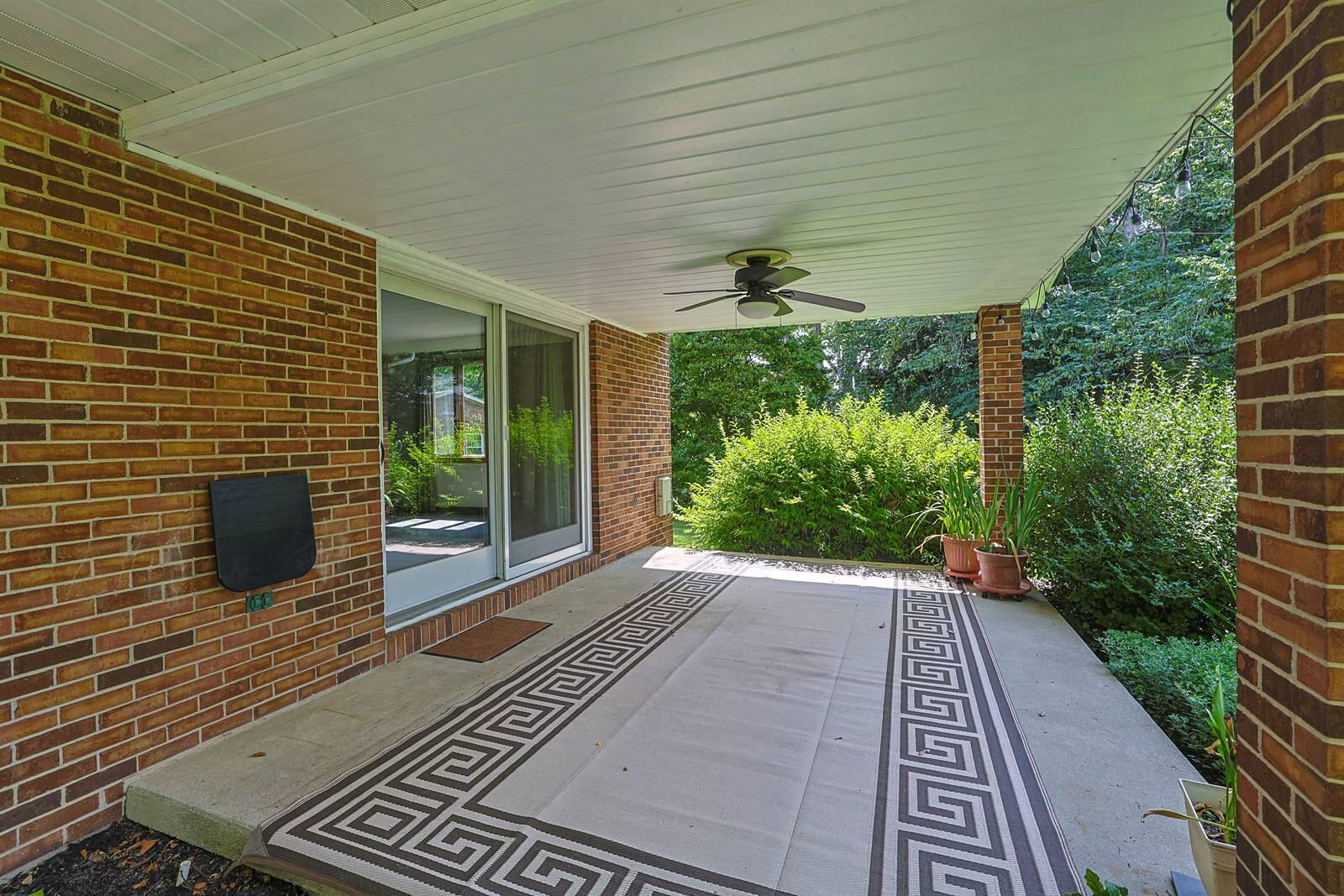 2727 Wellsford, Springfield, Ohio 45503