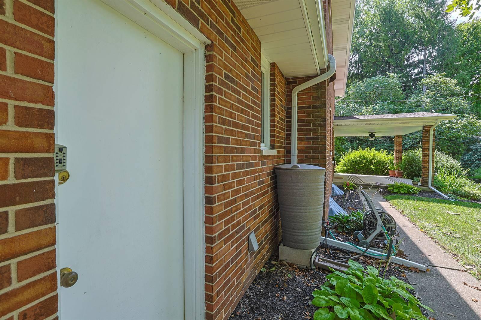 2727 Wellsford, Springfield, Ohio 45503