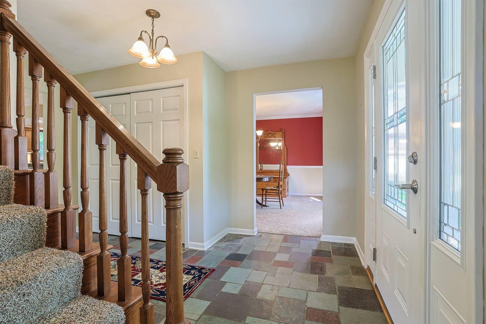 2727 Wellsford, Springfield, Ohio 45503