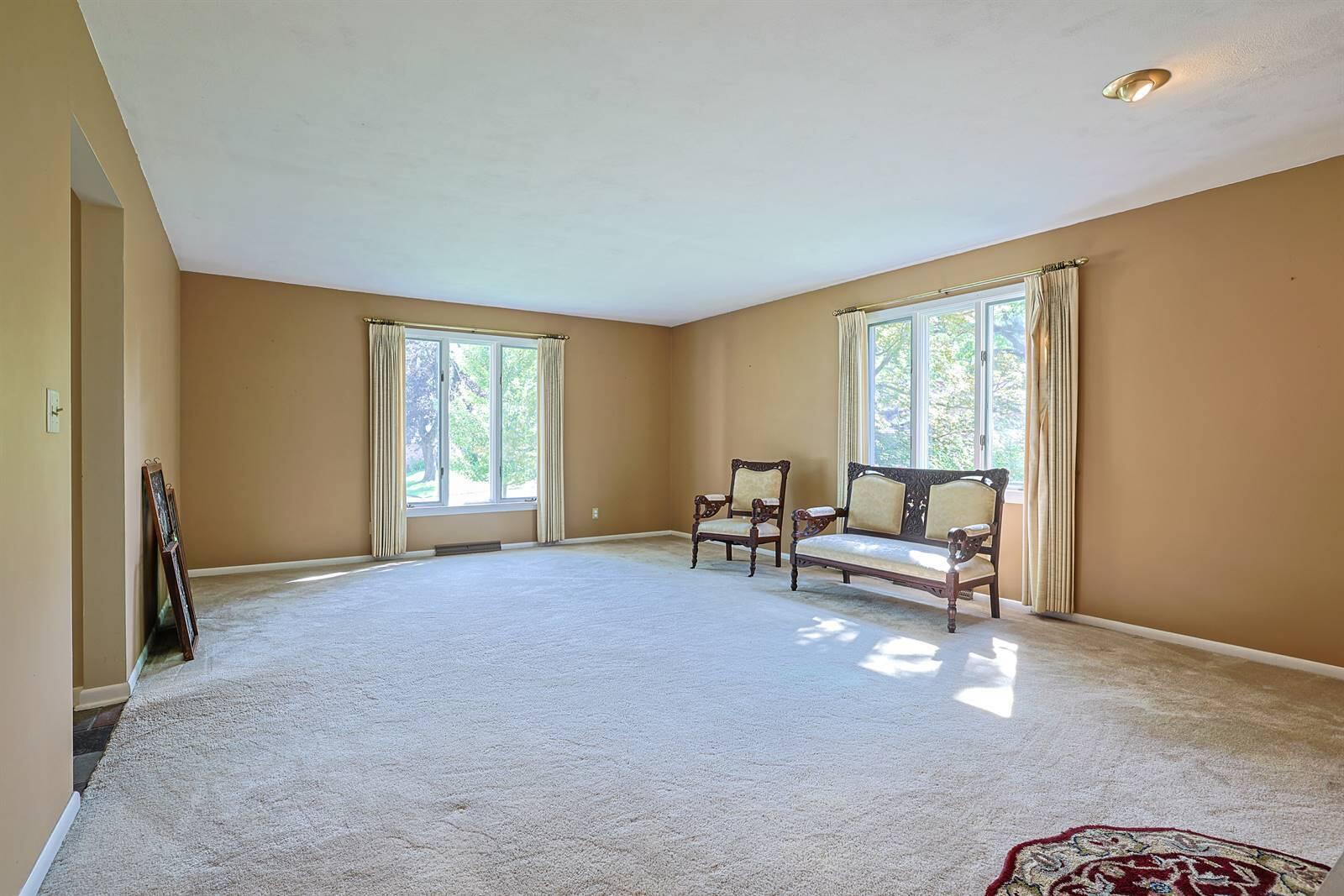 2727 Wellsford, Springfield, Ohio 45503