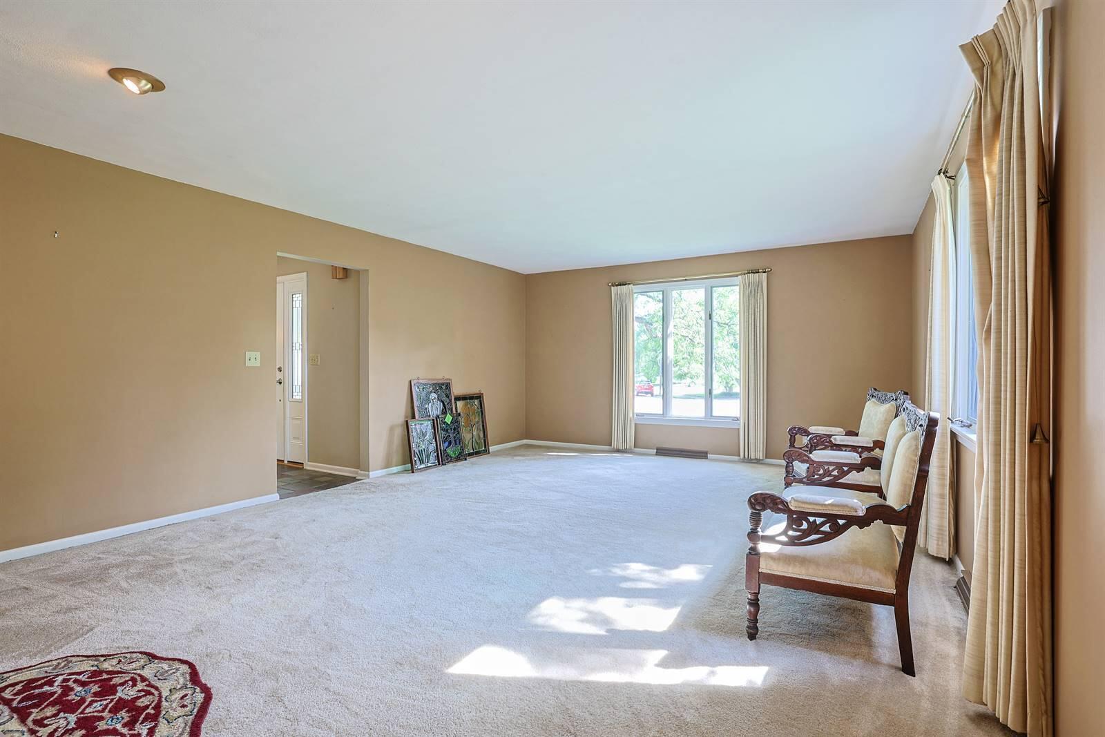 2727 Wellsford, Springfield, Ohio 45503