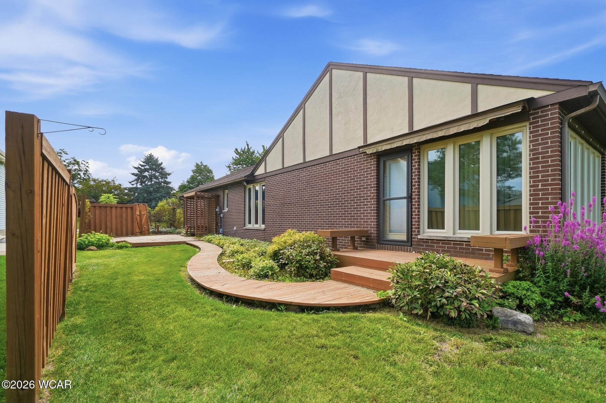 15811 Sunset Boulevard, Wapakoneta, Ohio