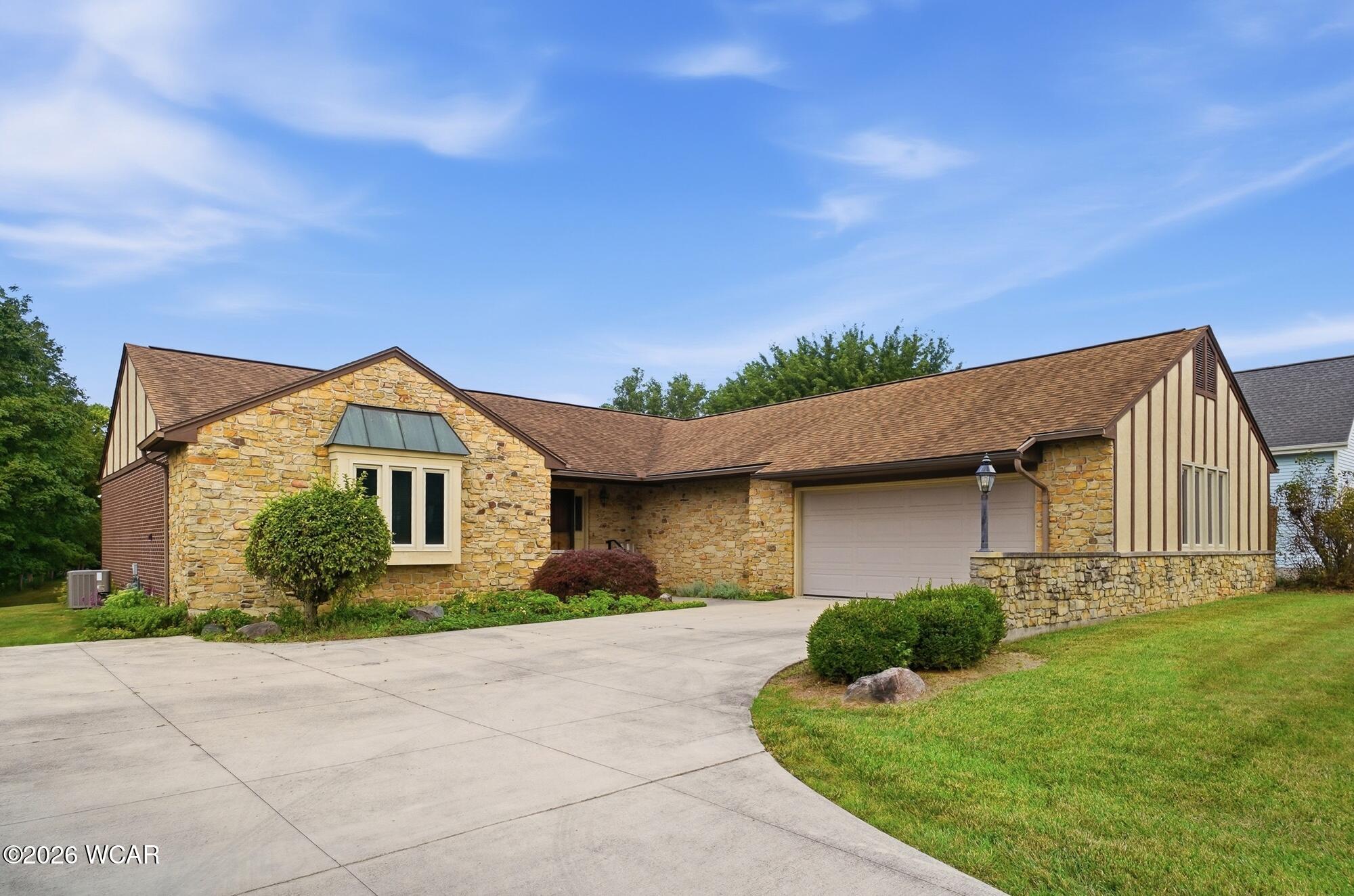15811 Sunset Boulevard, Wapakoneta, Ohio