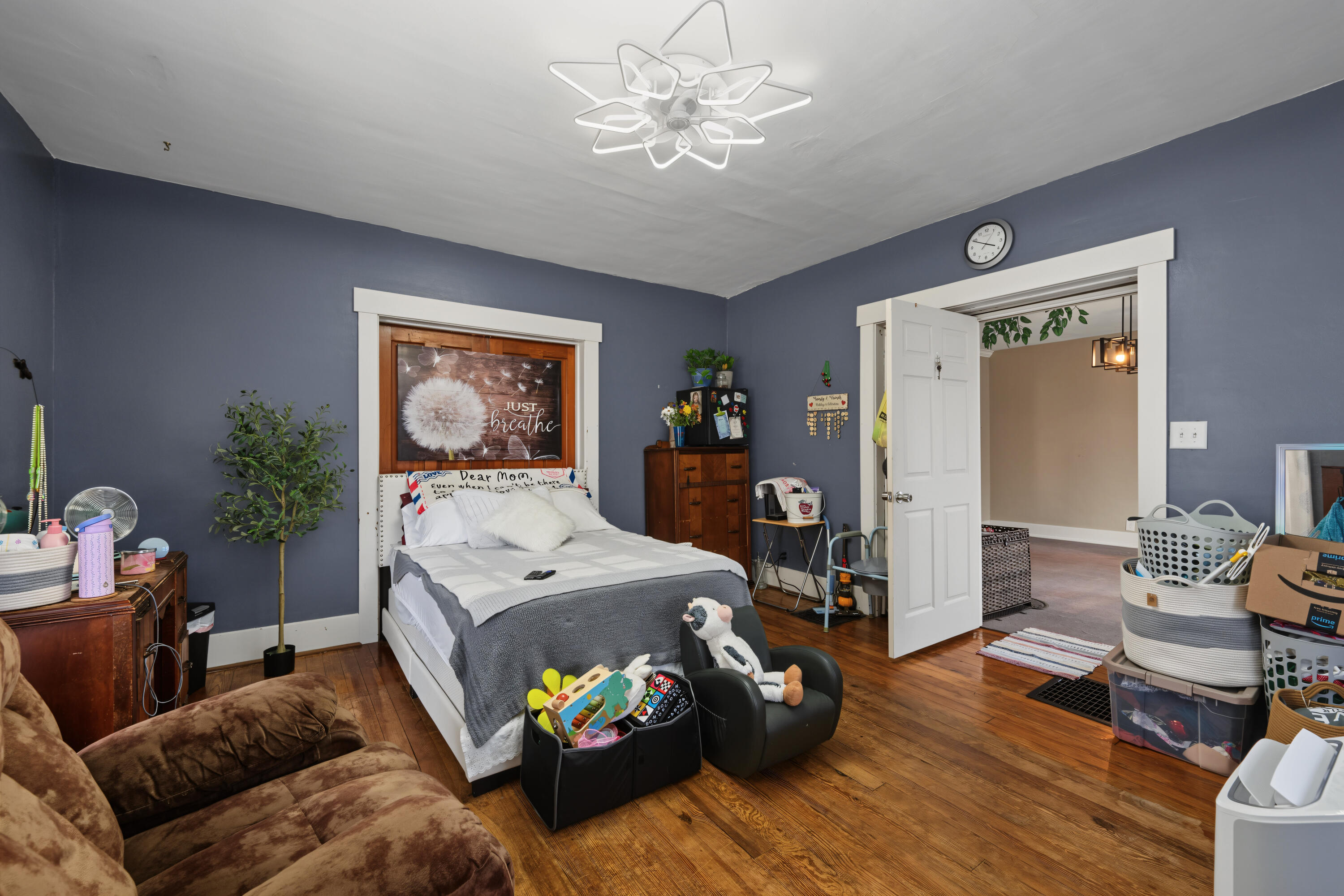 11 Main, Christiansburg, Ohio 45389