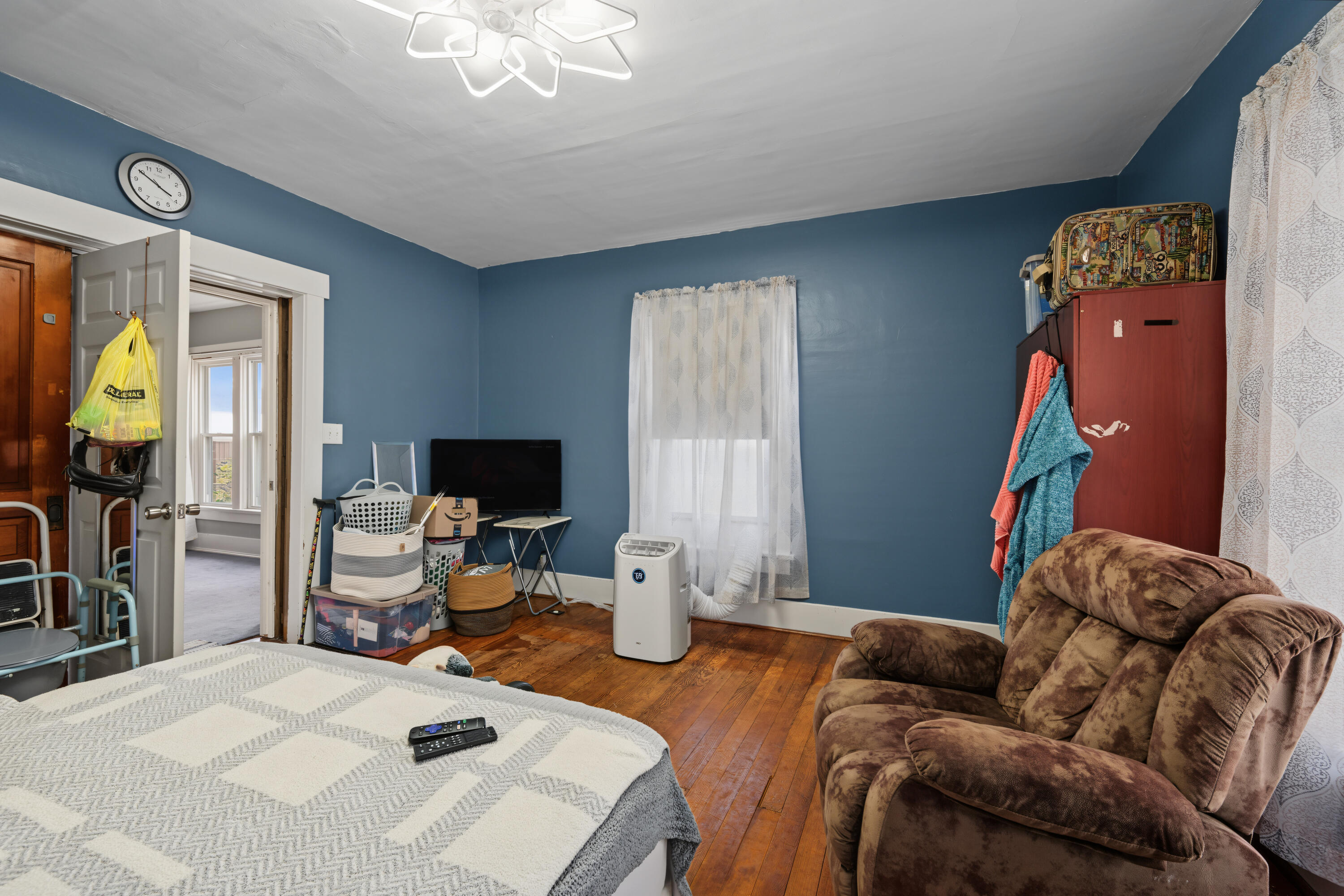 11 Main, Christiansburg, Ohio 45389