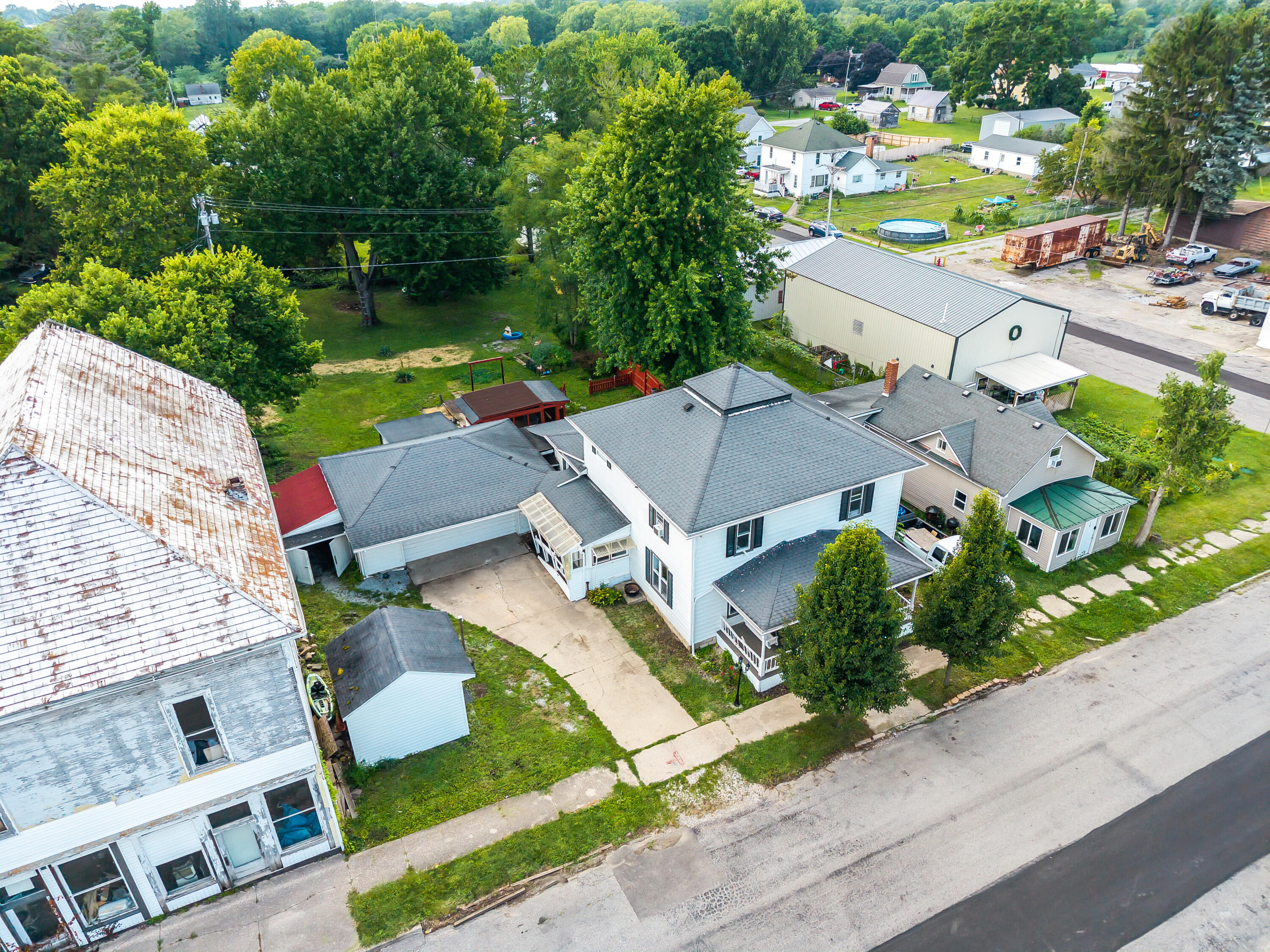 11 Main, Christiansburg, Ohio 45389