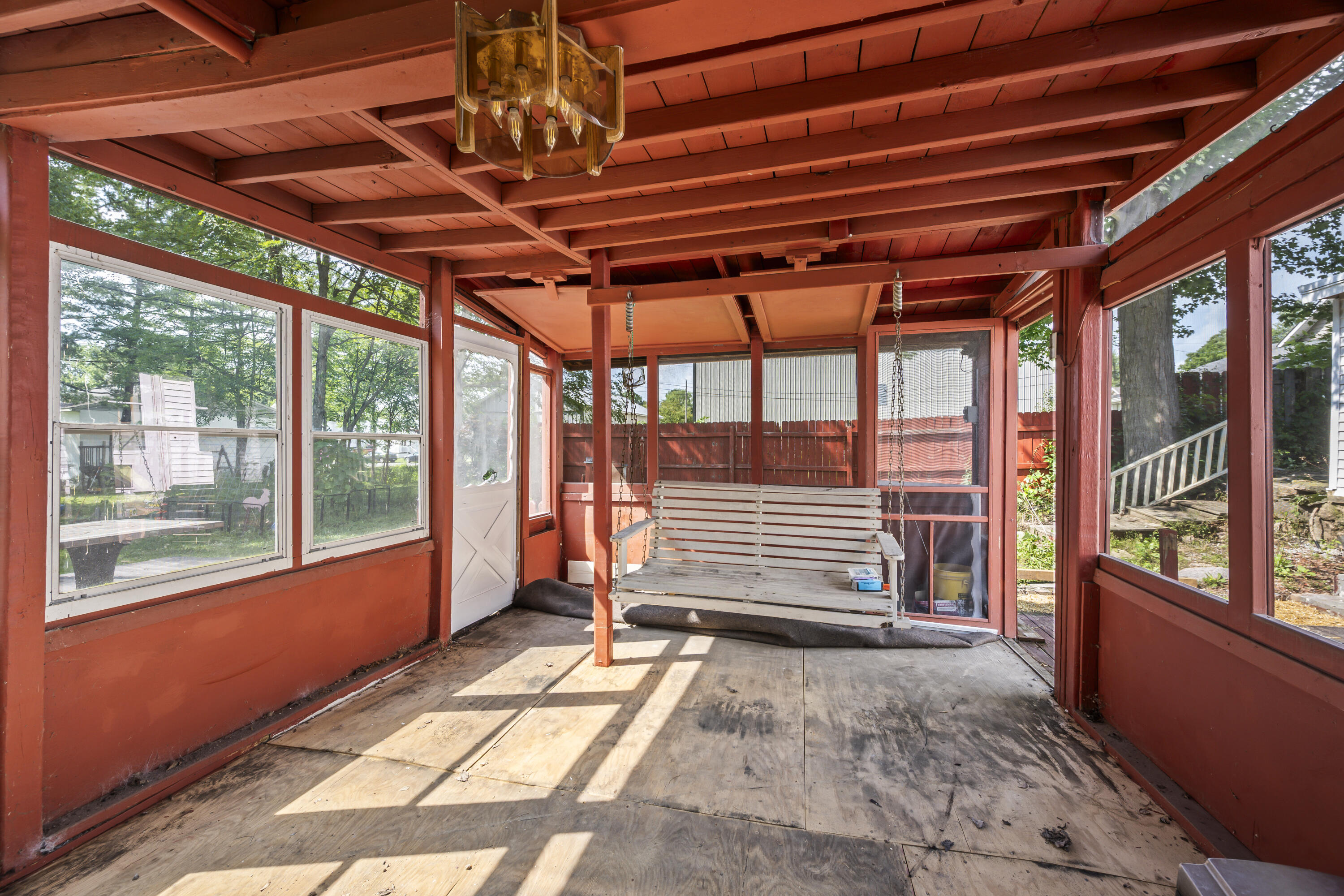 11 Main, Christiansburg, Ohio 45389