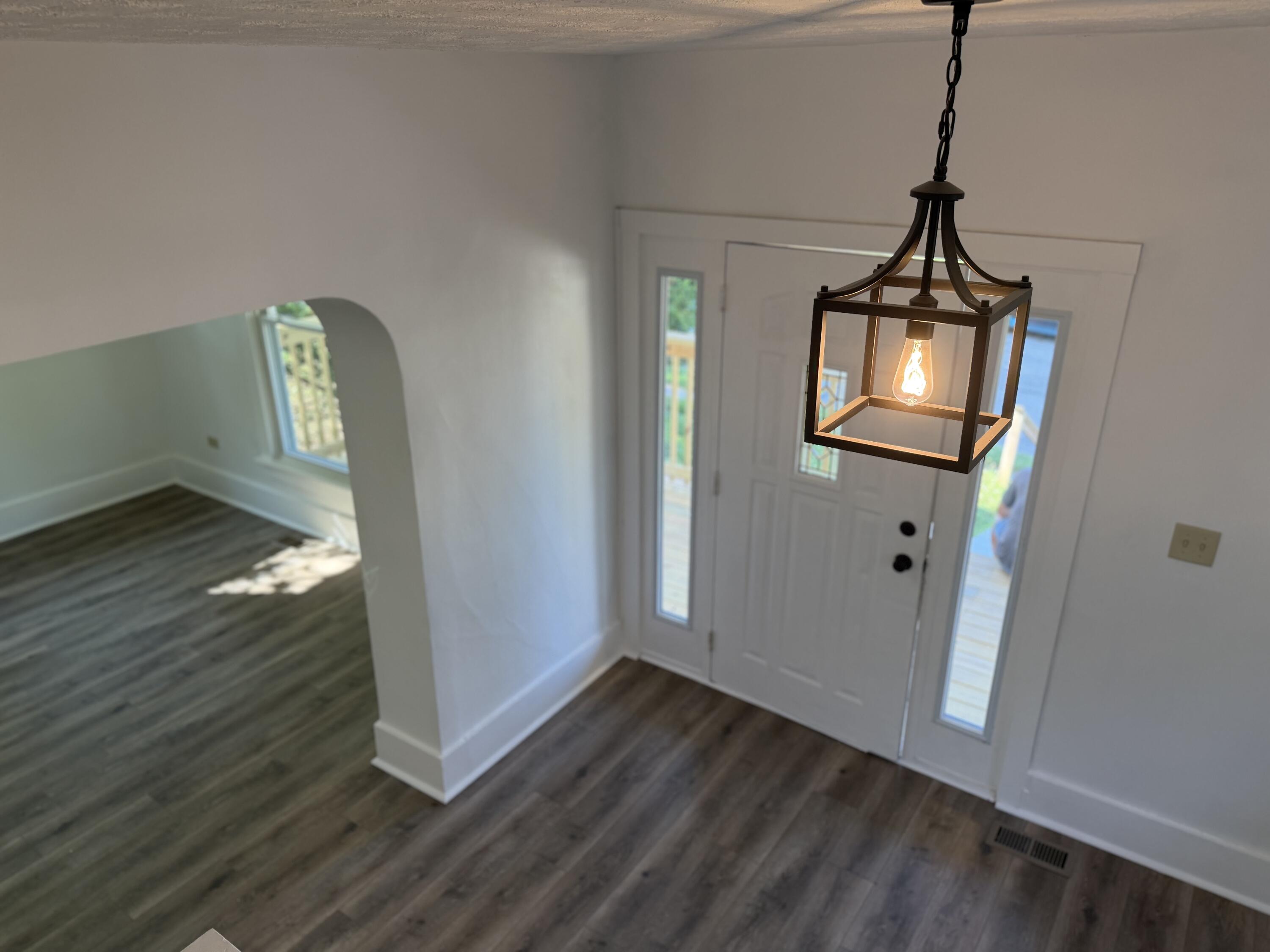 930 Avondale, Springfield, Ohio 45503